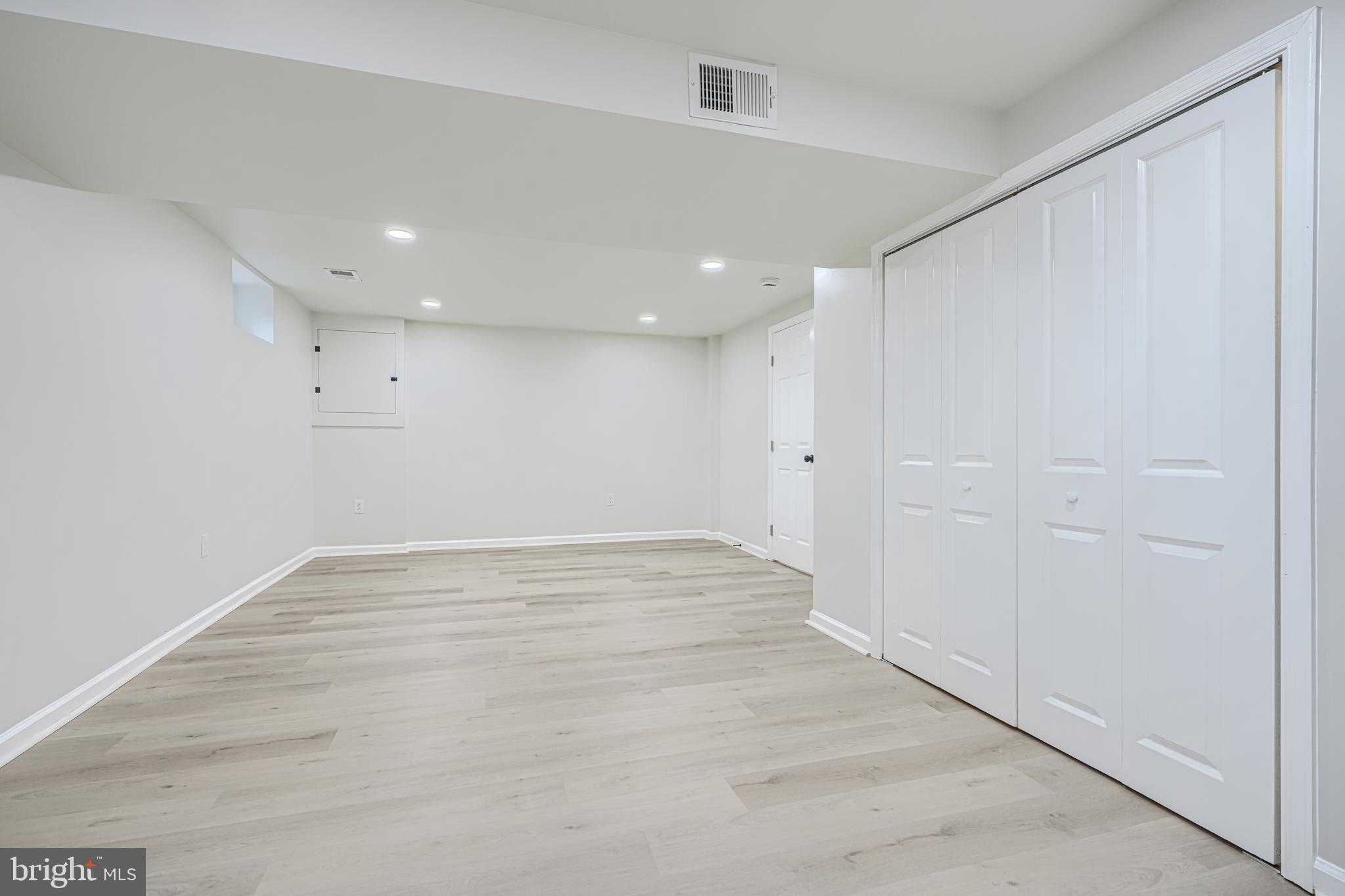 5845 Westwood Ave photo 31