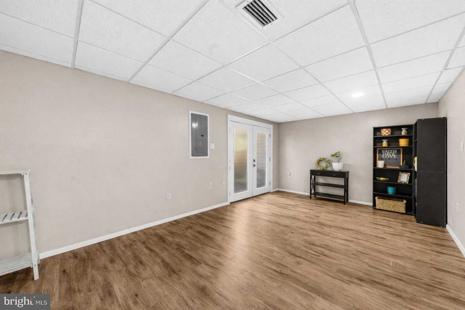 14206 Royal Oak Ln photo 32