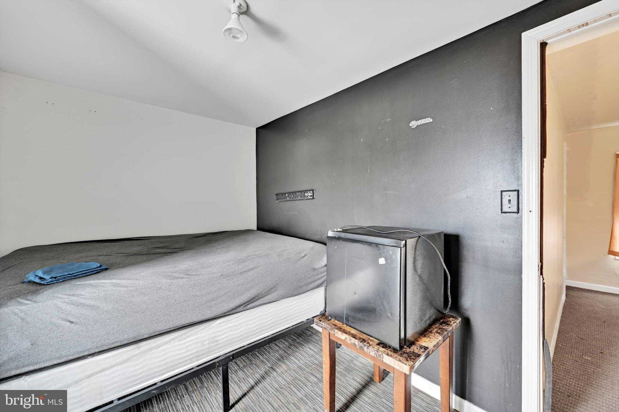 352 S Ann St photo 19