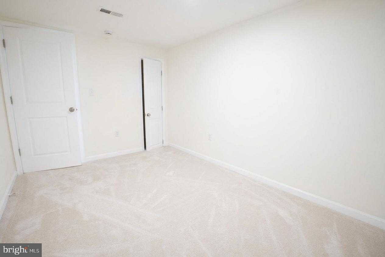 3031 Hanlon Ave photo 75