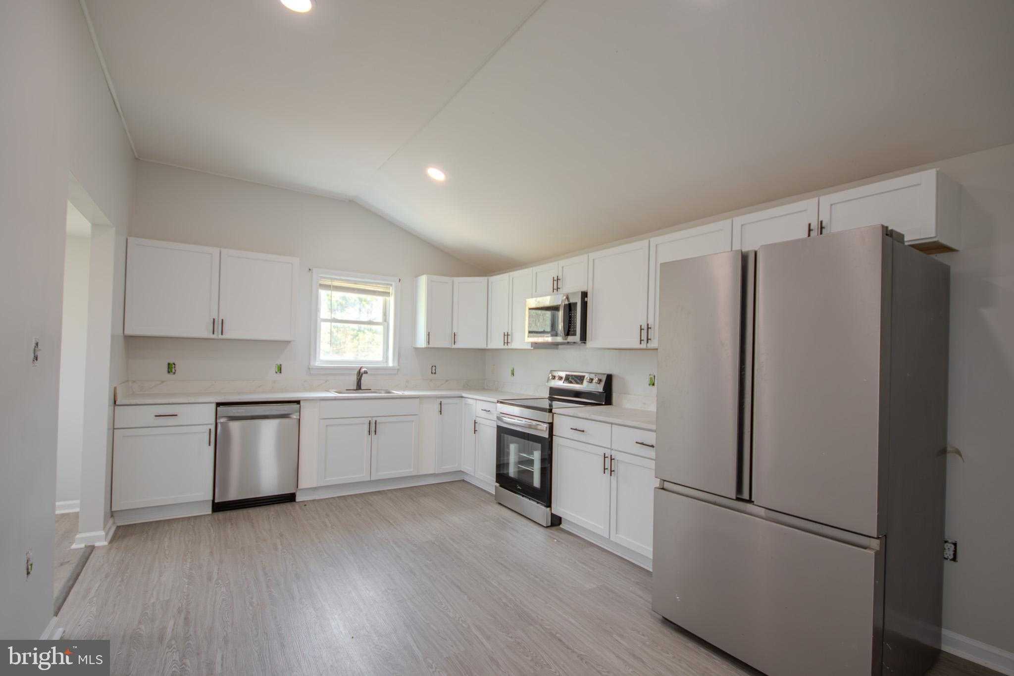 5693 Landon Store Rd photo 2