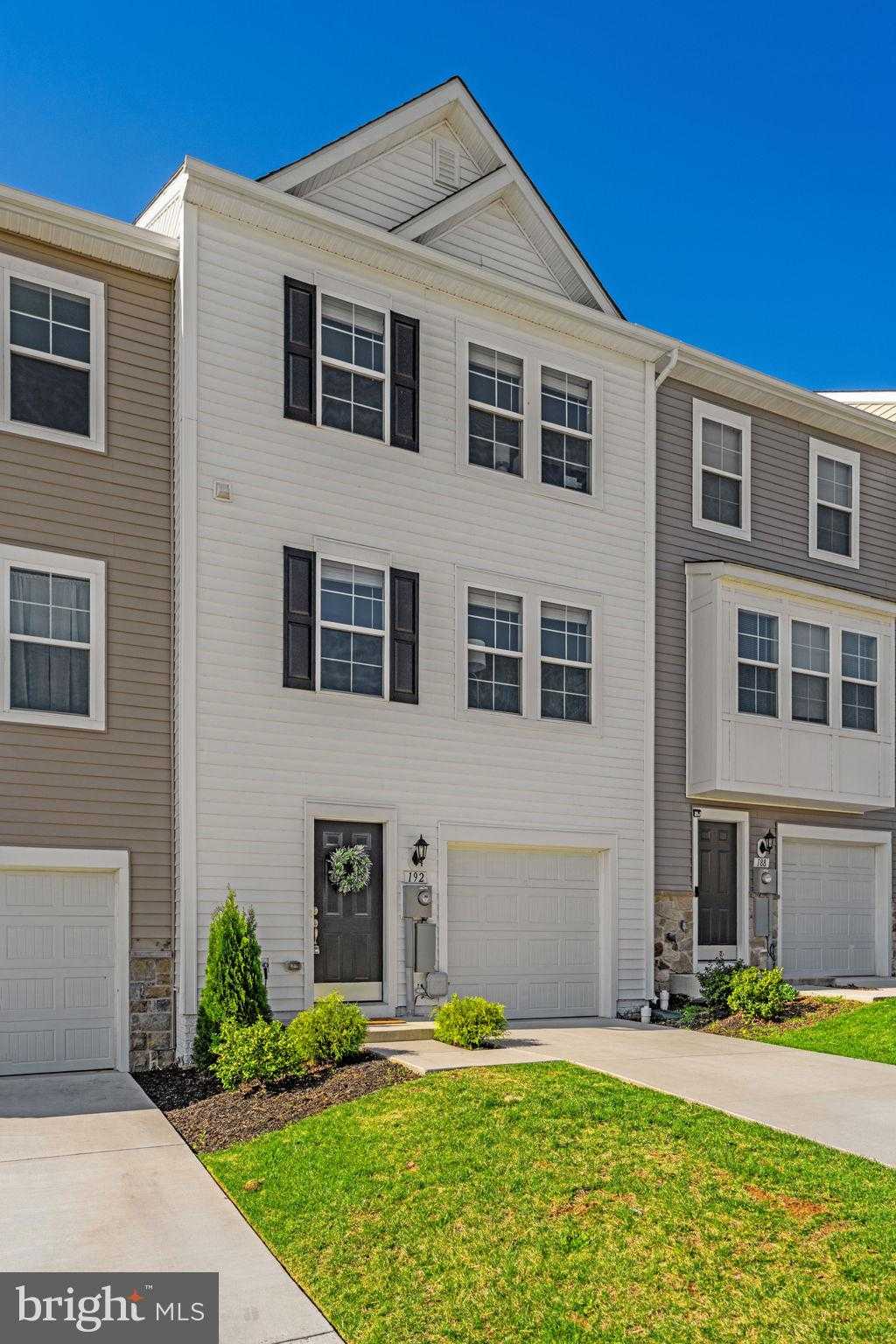 192 Tate Manor Dr photo 2