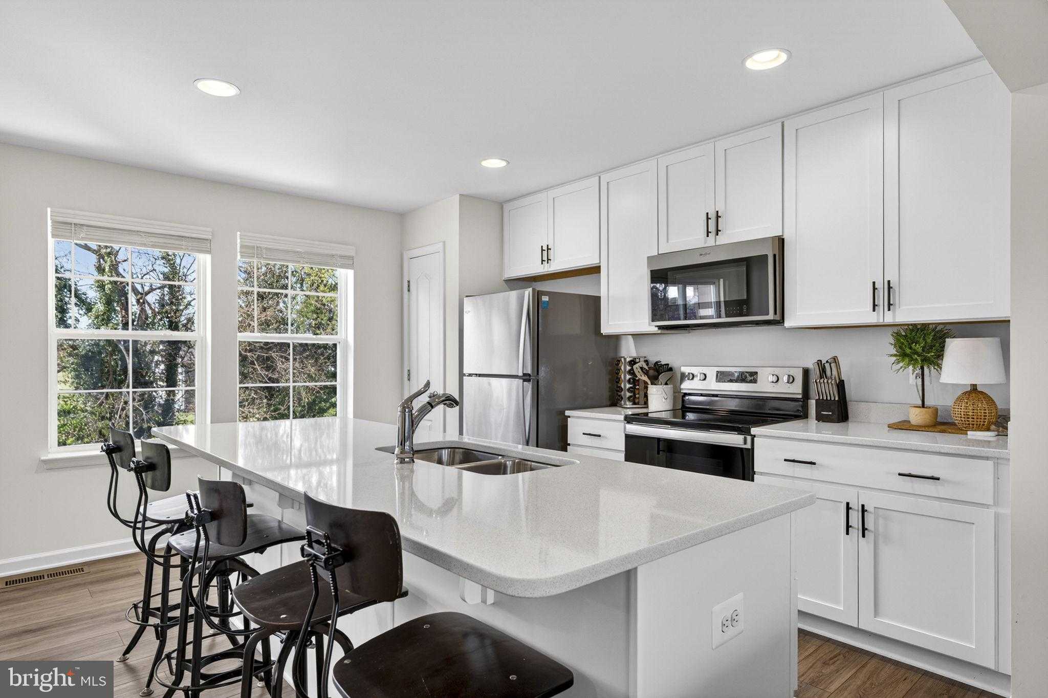 192 Tate Manor Dr photo 4