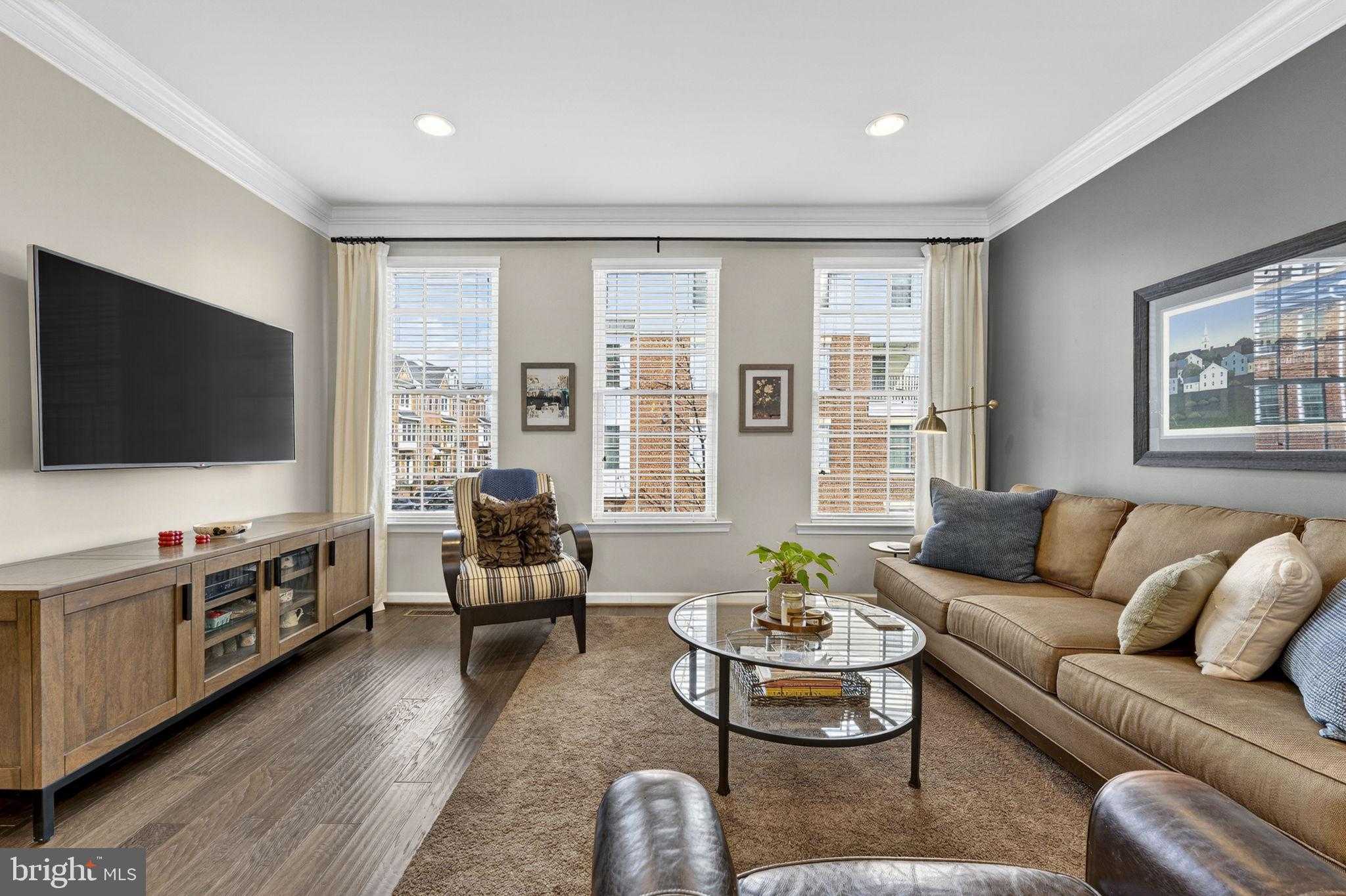 459 Haupt Sq SE photo 7