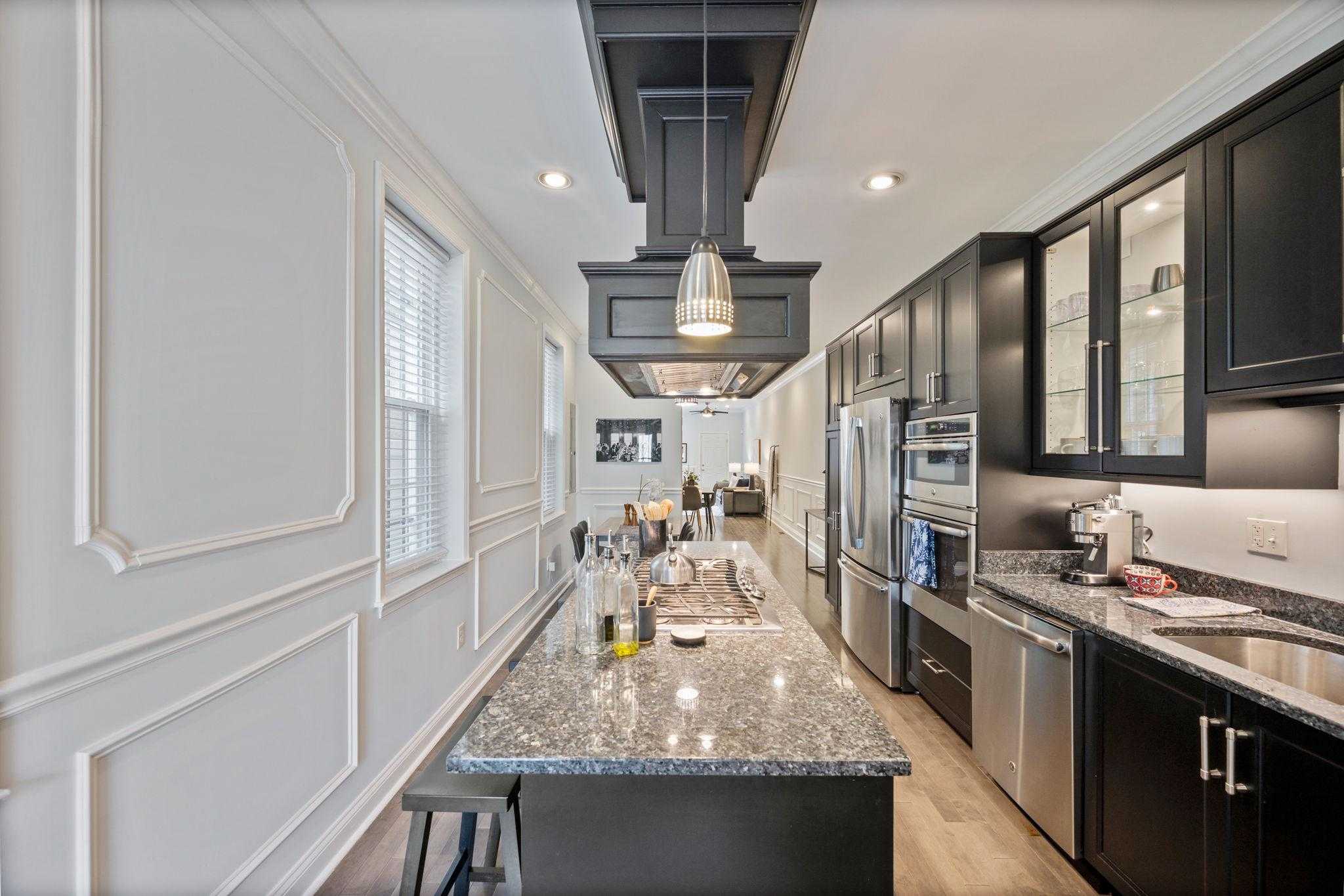 2010 E Lombard St photo 19