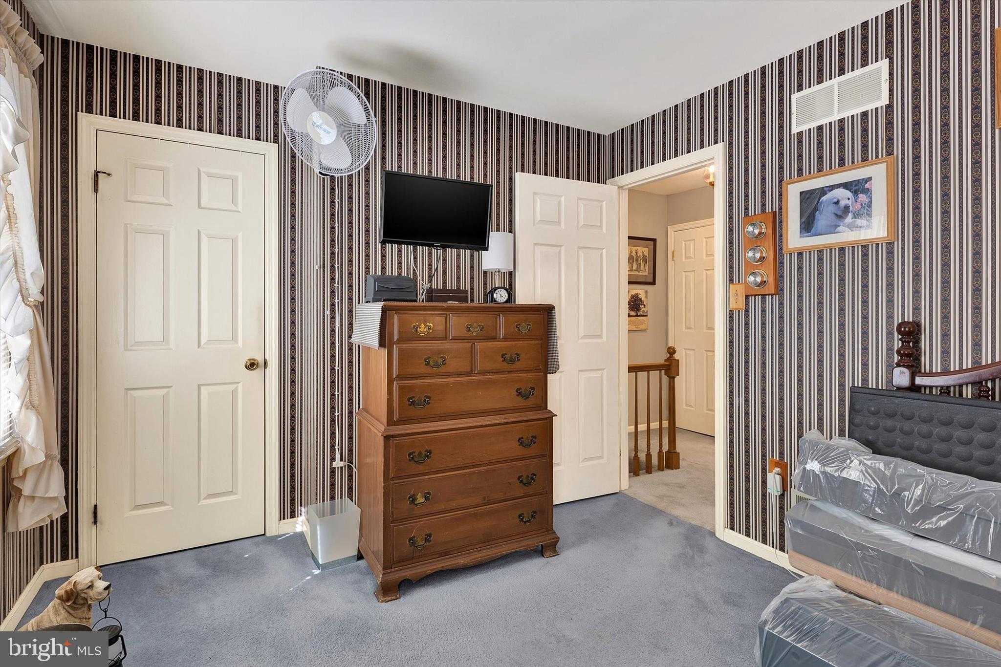 211 John Glenn Ave photo 23