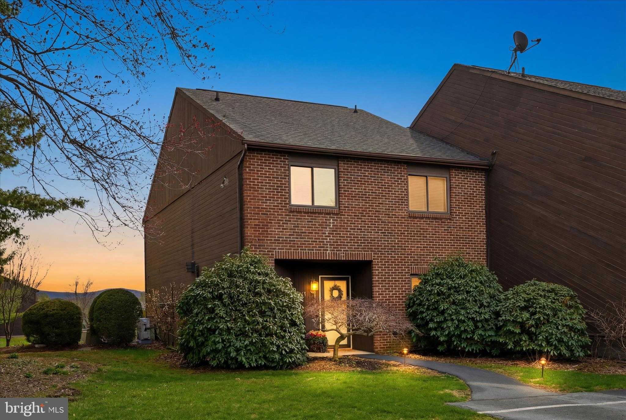 1001 Village Rd photo 2