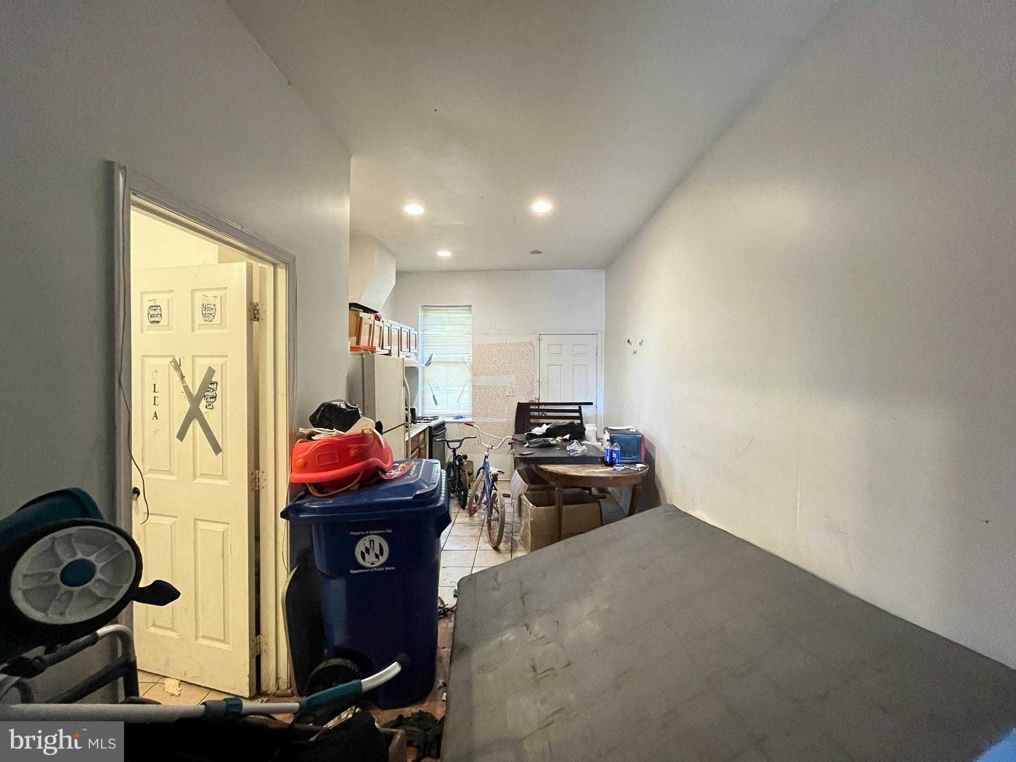 2551 Francis St photo 7