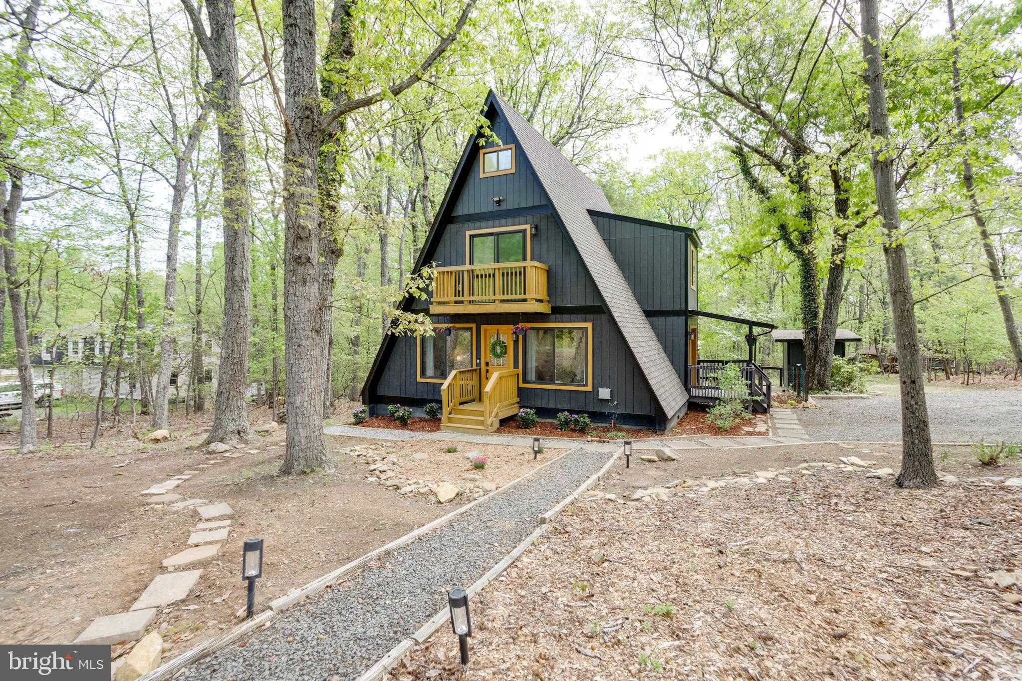 2911 Jackson Dr photo 2