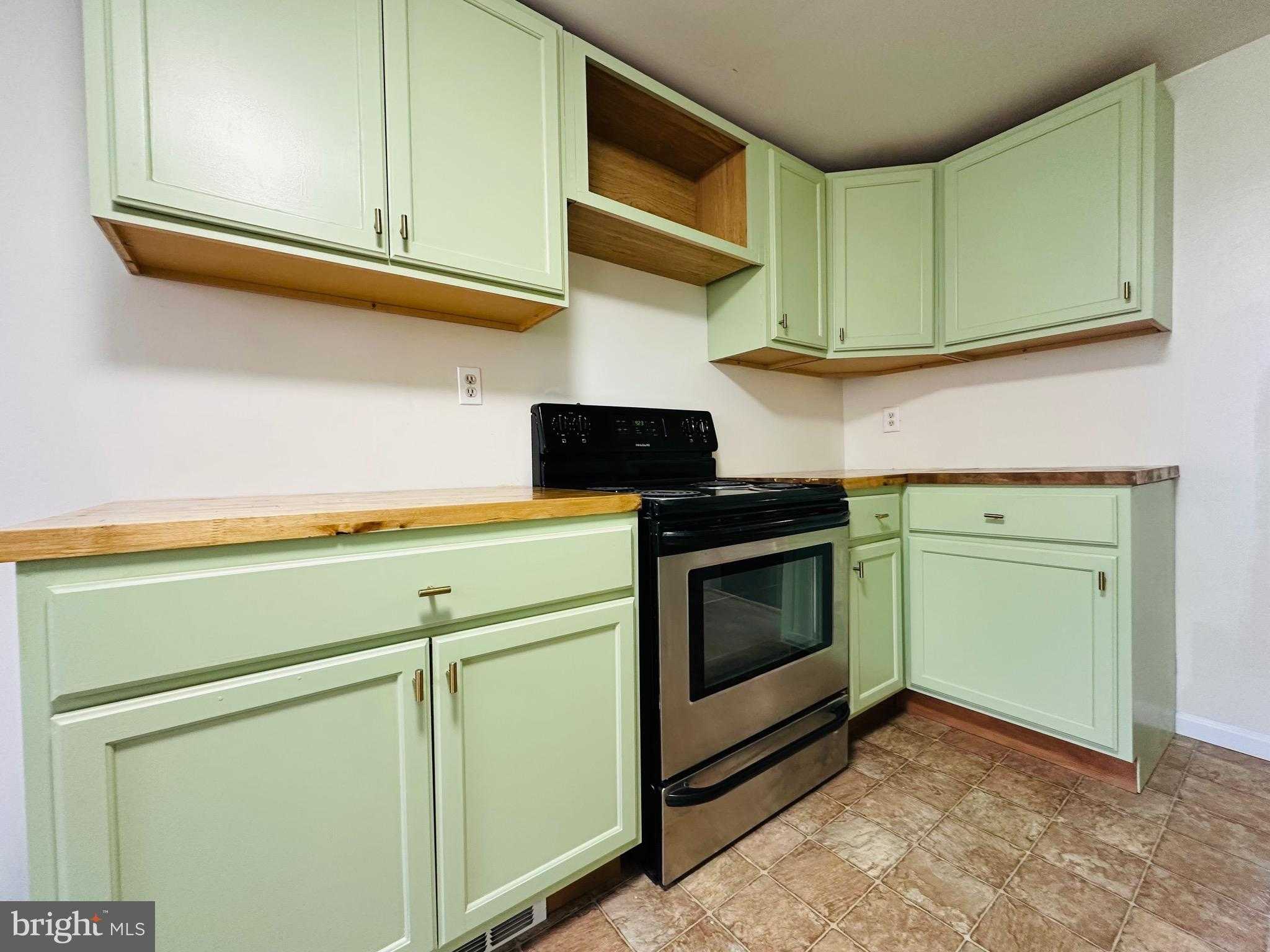 16 Spruce St photo 17