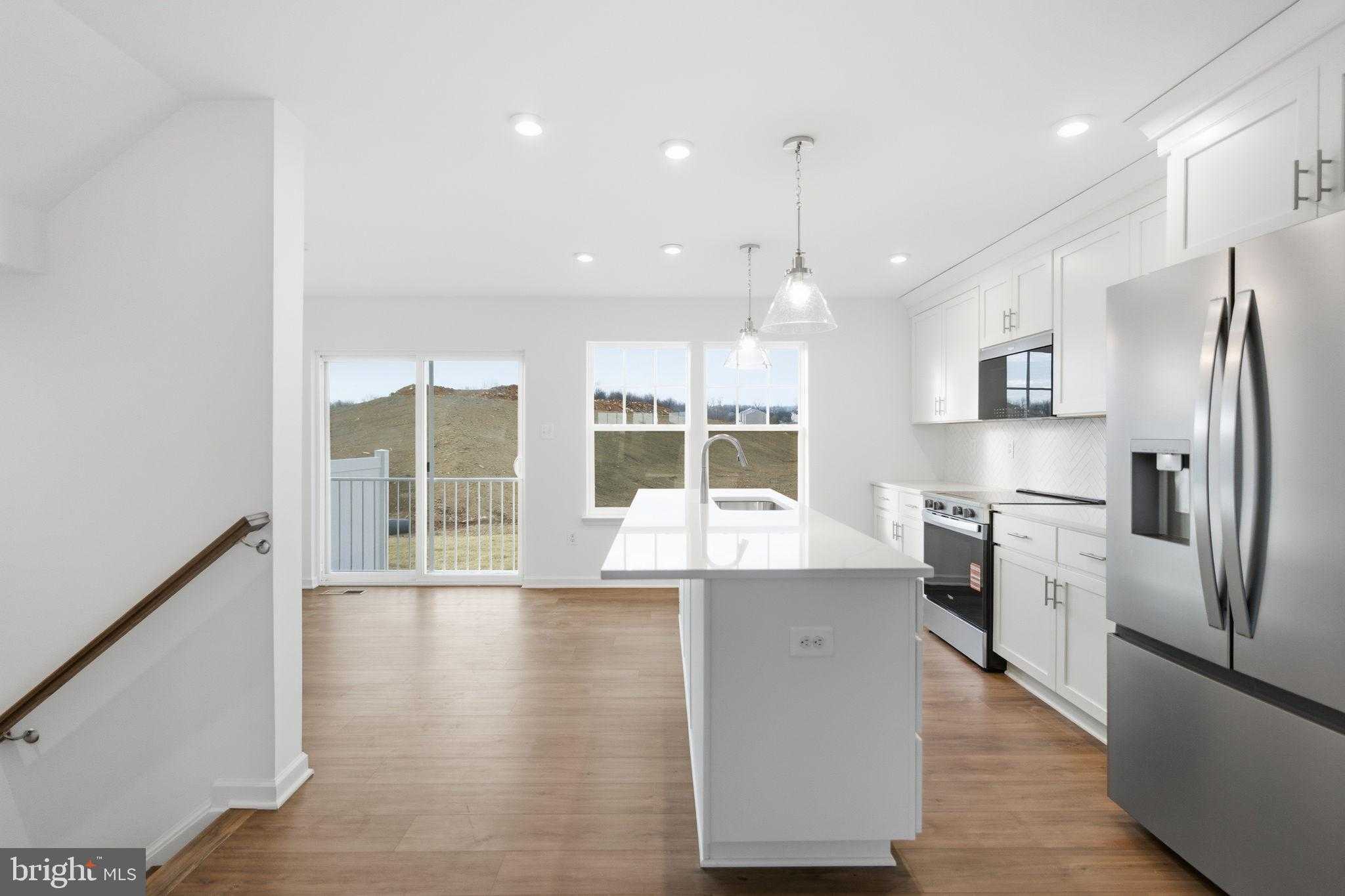 48 Magnolia Ln photo 3