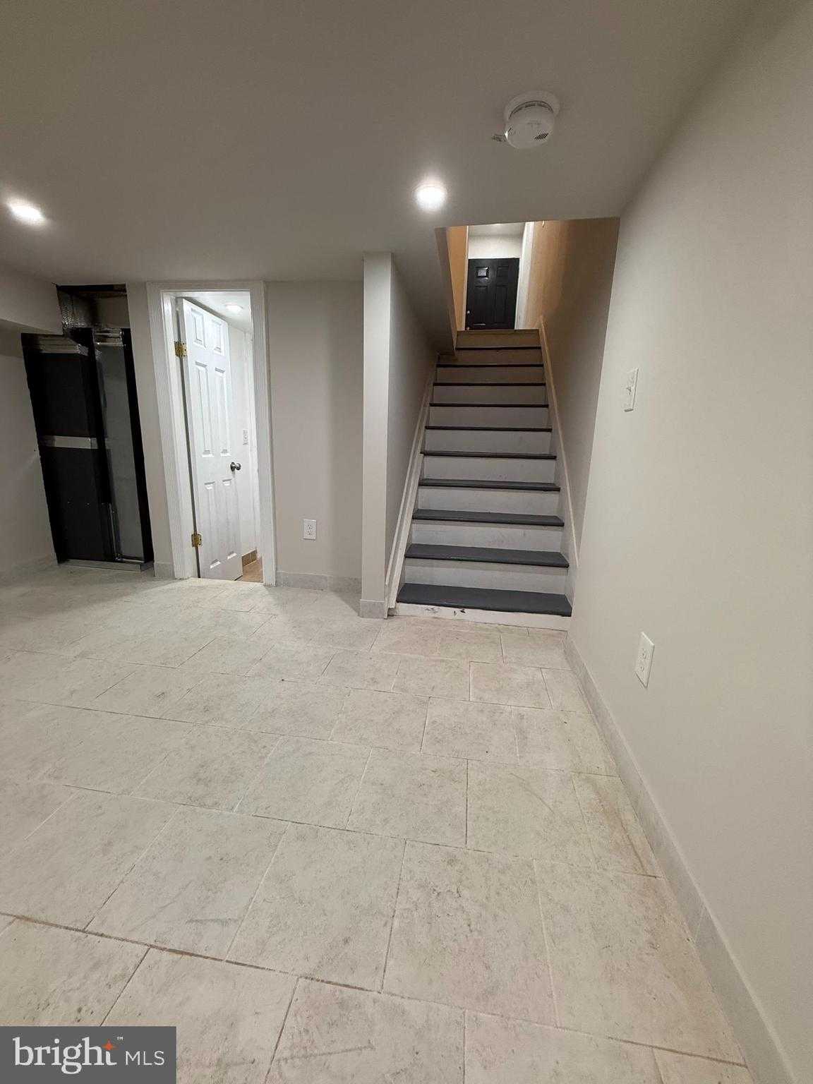 2938 Westmont St photo 6