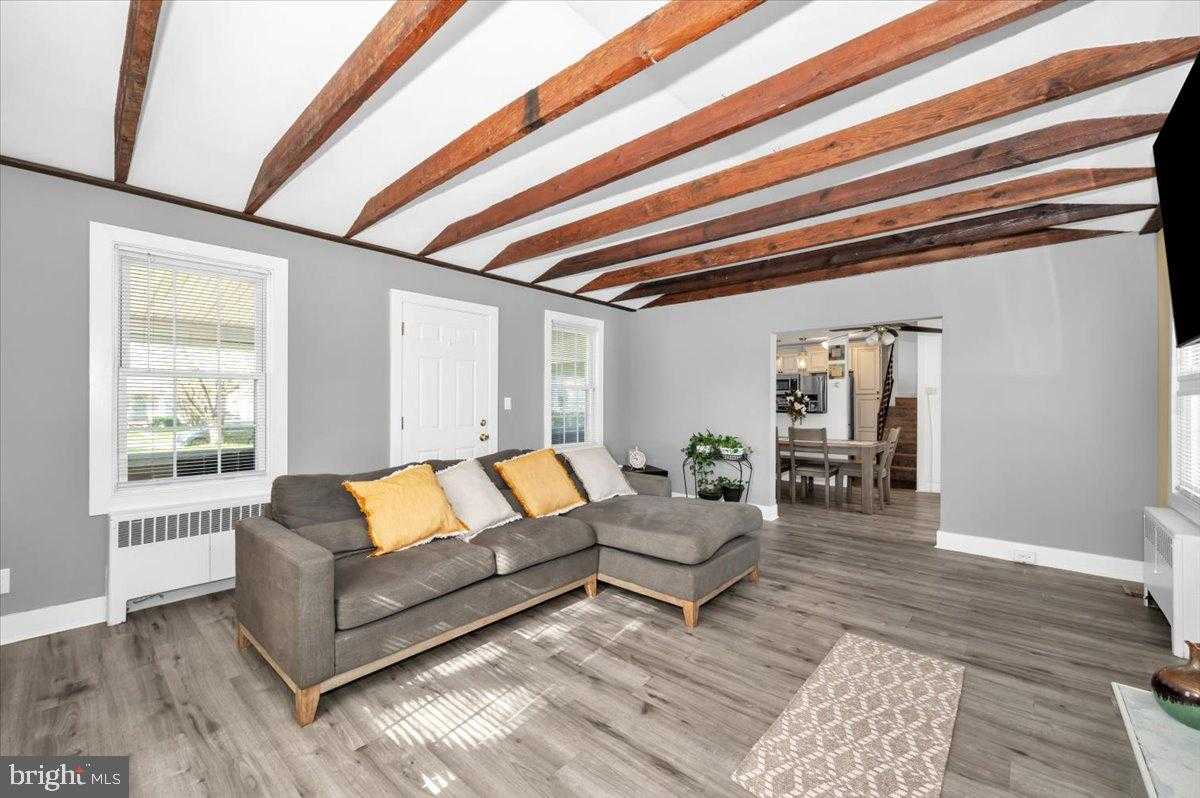 2532 Hillcrest Ave photo 7