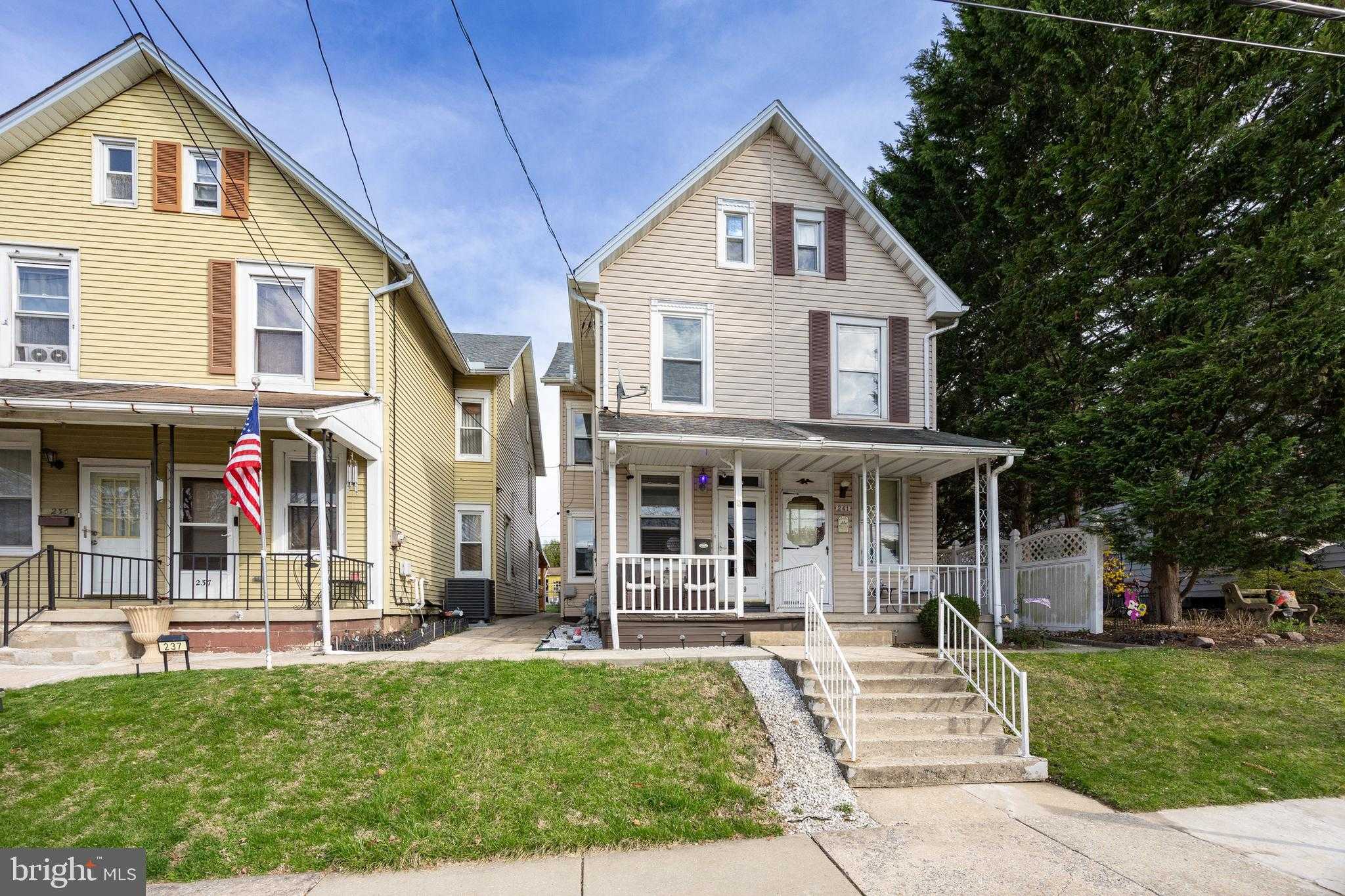 239 S Wyomissing Ave photo 2