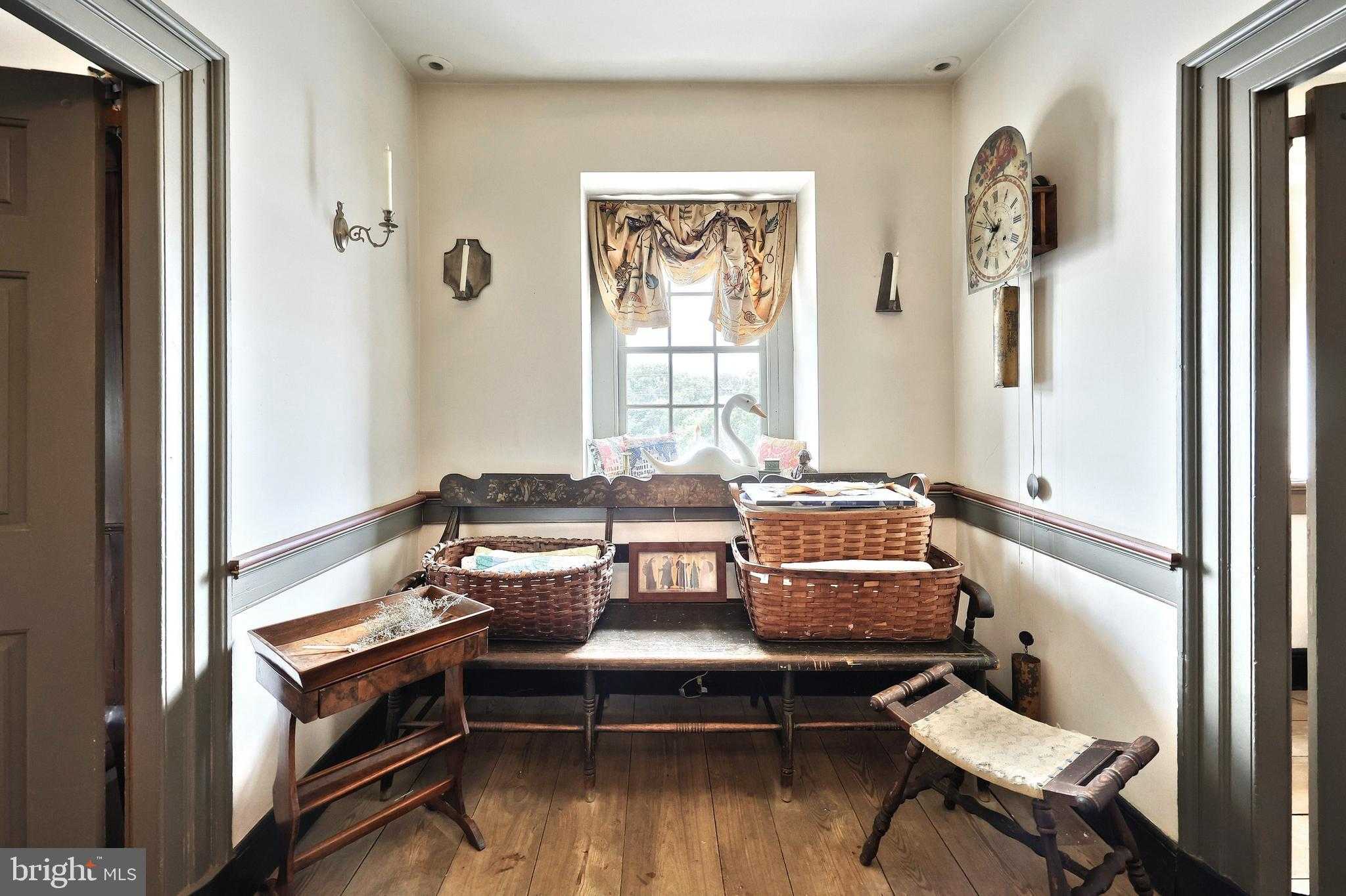 4415 W Market St photo 43