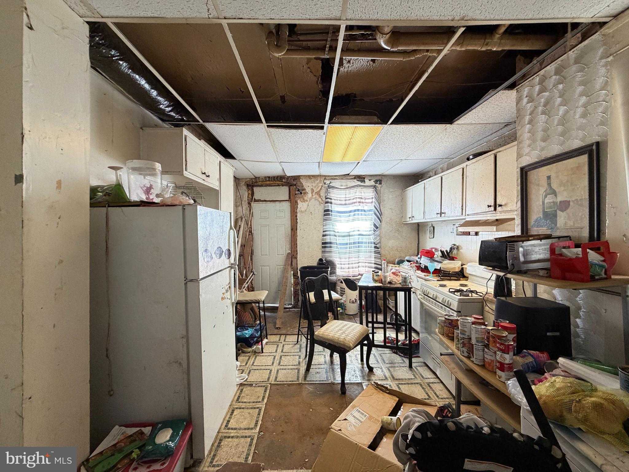 421 E 28th St photo 10