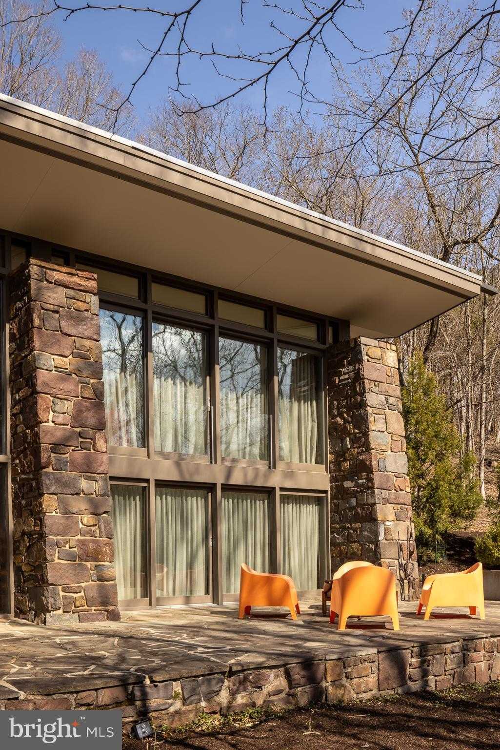 372 Brownsburg Rd photo 10