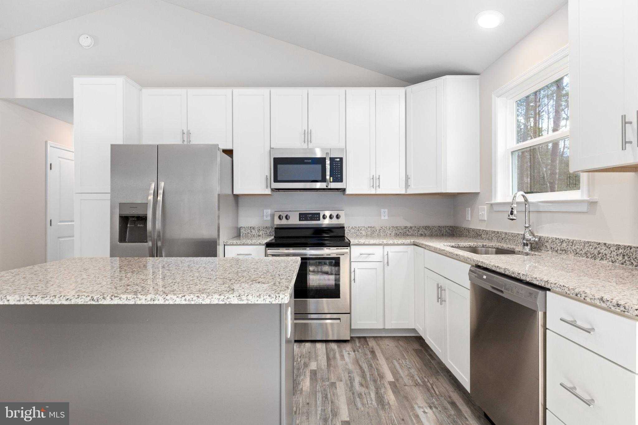 10 Azalea Way photo 33