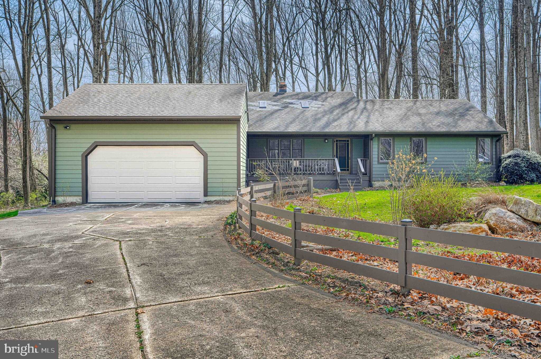 3931 Deer Park CT photo 3