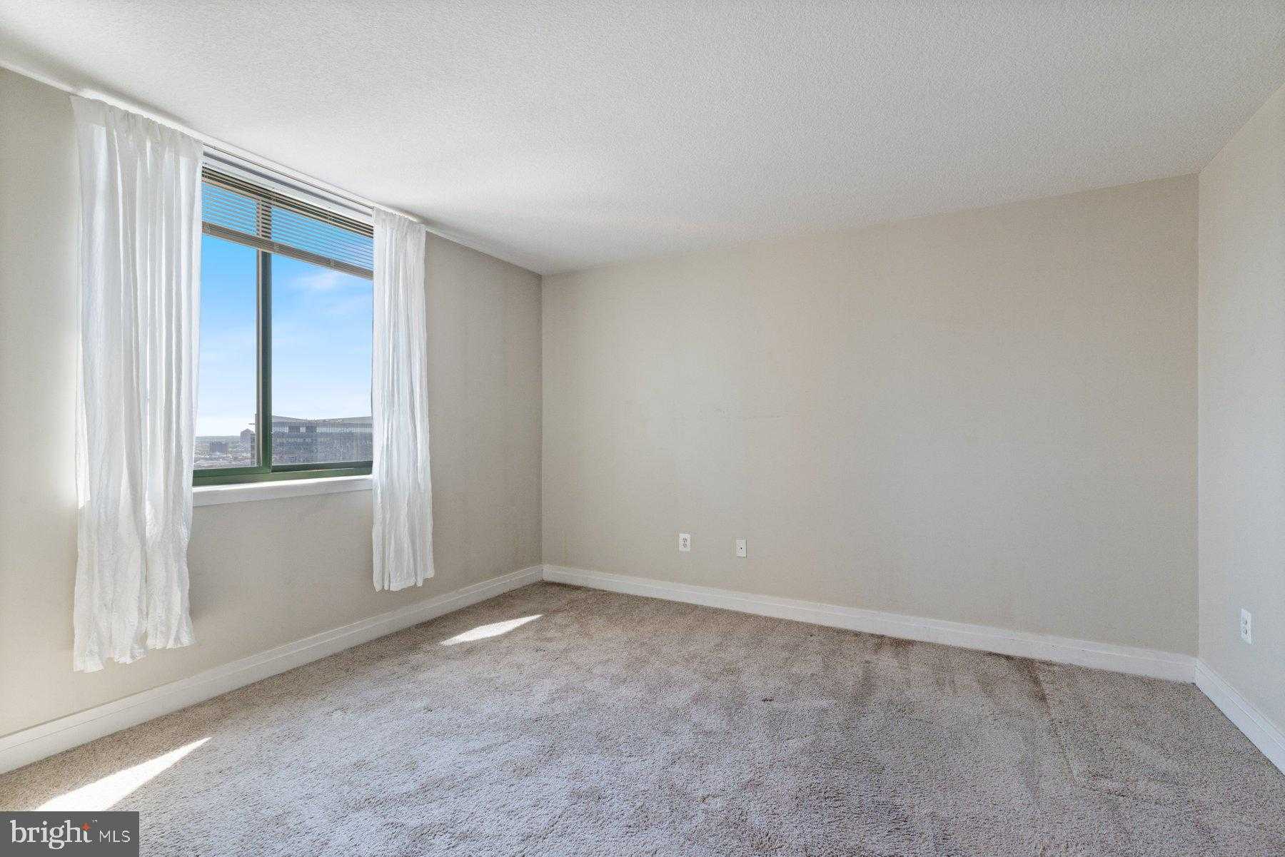 414 Water St Apt 2512 photo 14