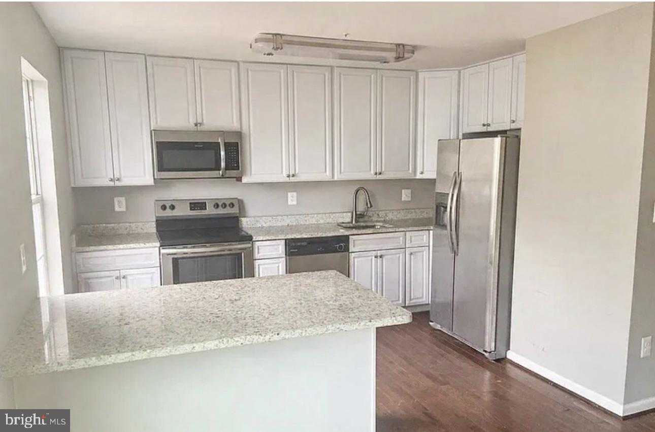 6704 Pauline CT photo 3