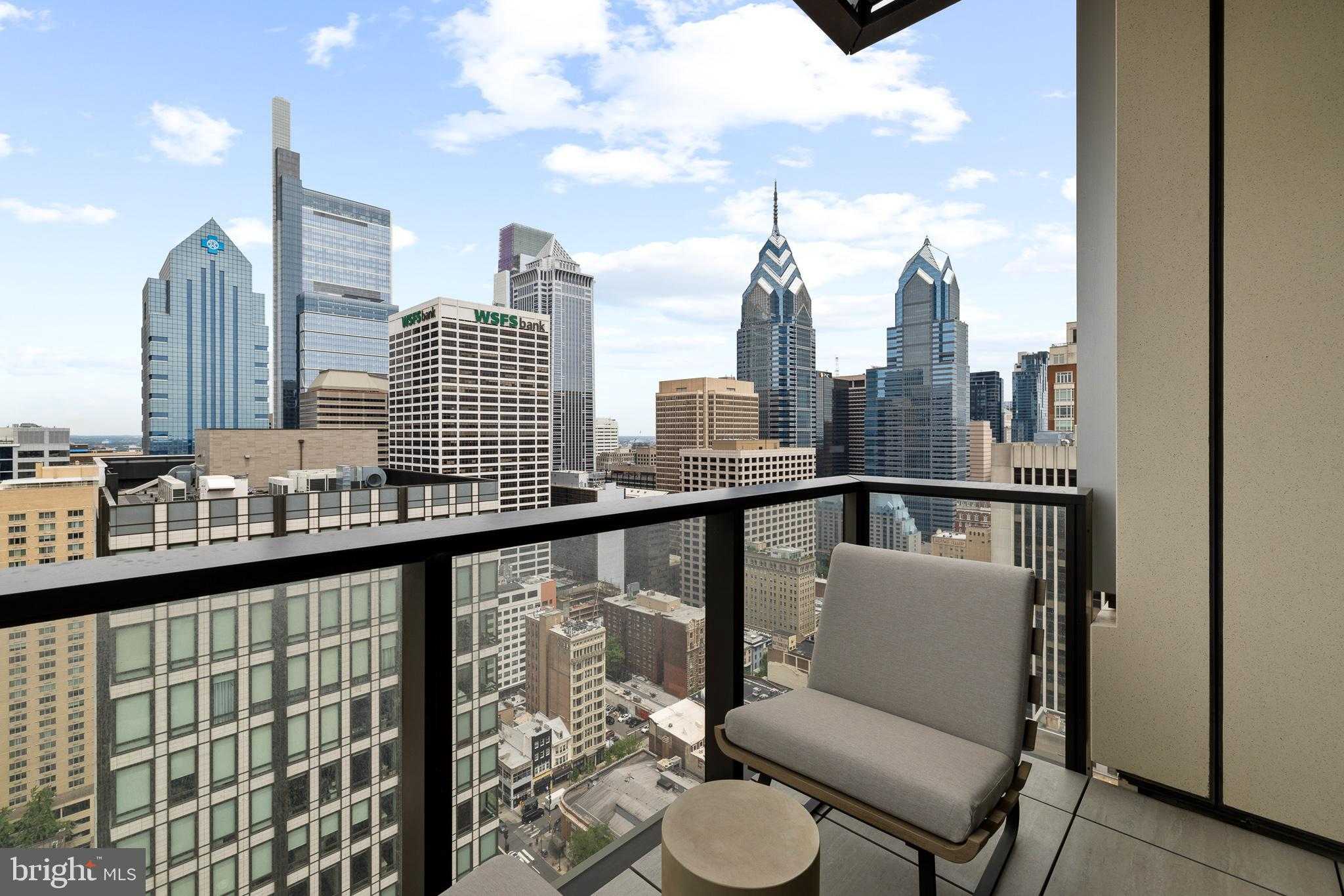 1911 Walnut St photo 32