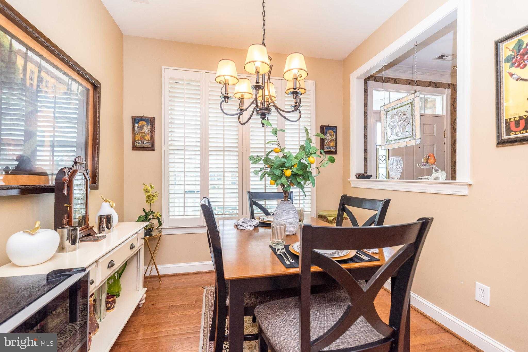 100 Reagan Dr photo 9