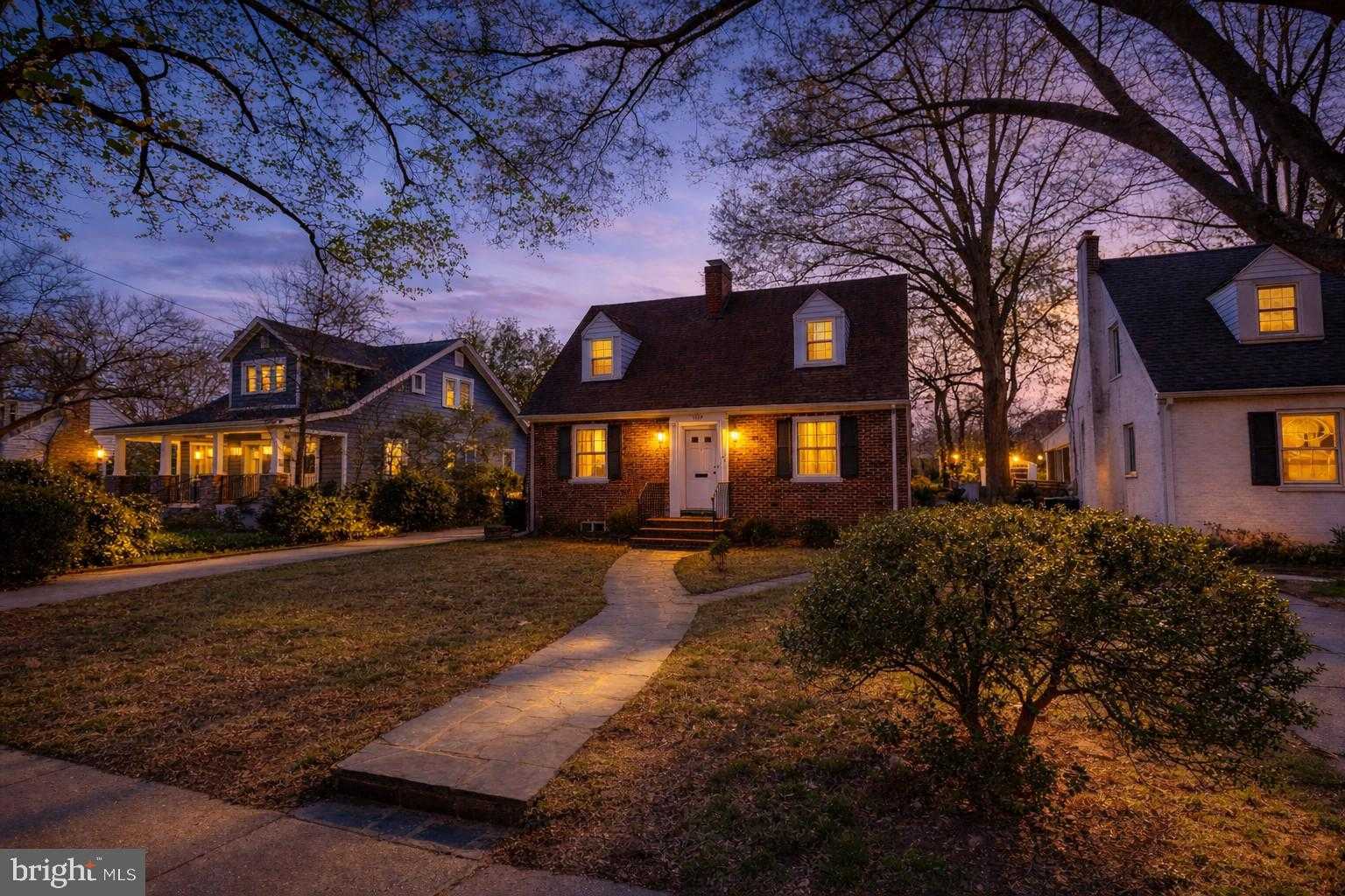 1110 College Ave photo 2