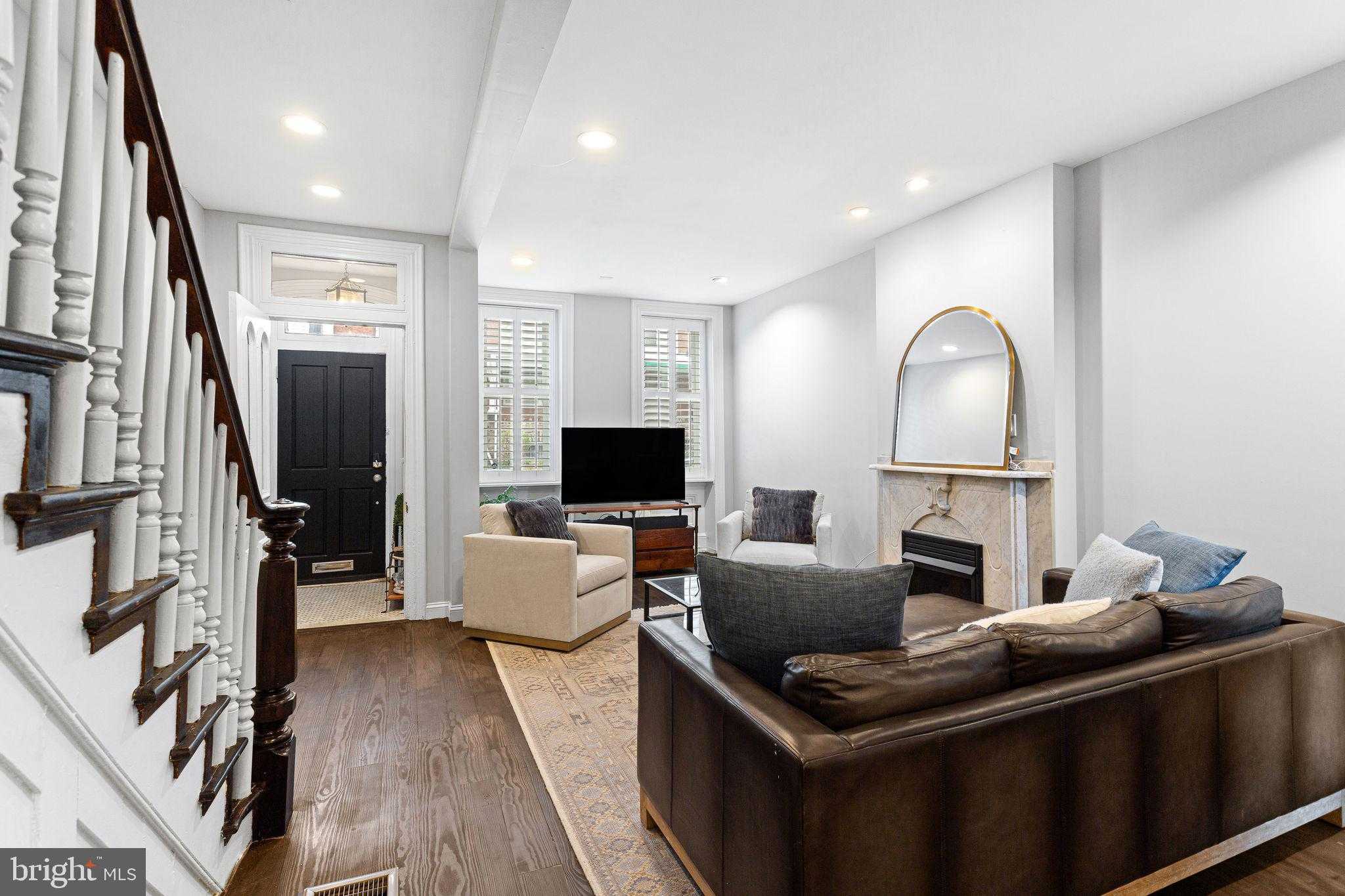 869 N 27th St photo 5