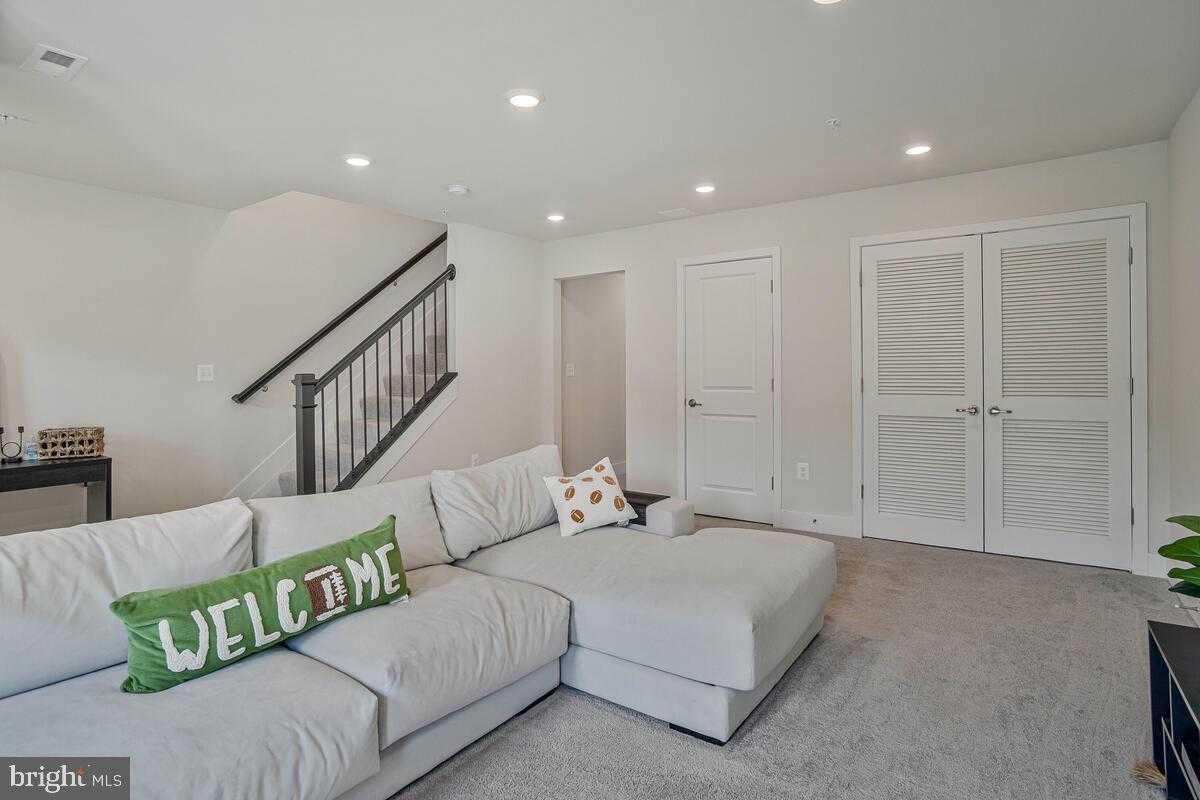 11521 Charlotte Bronte Ln photo 8