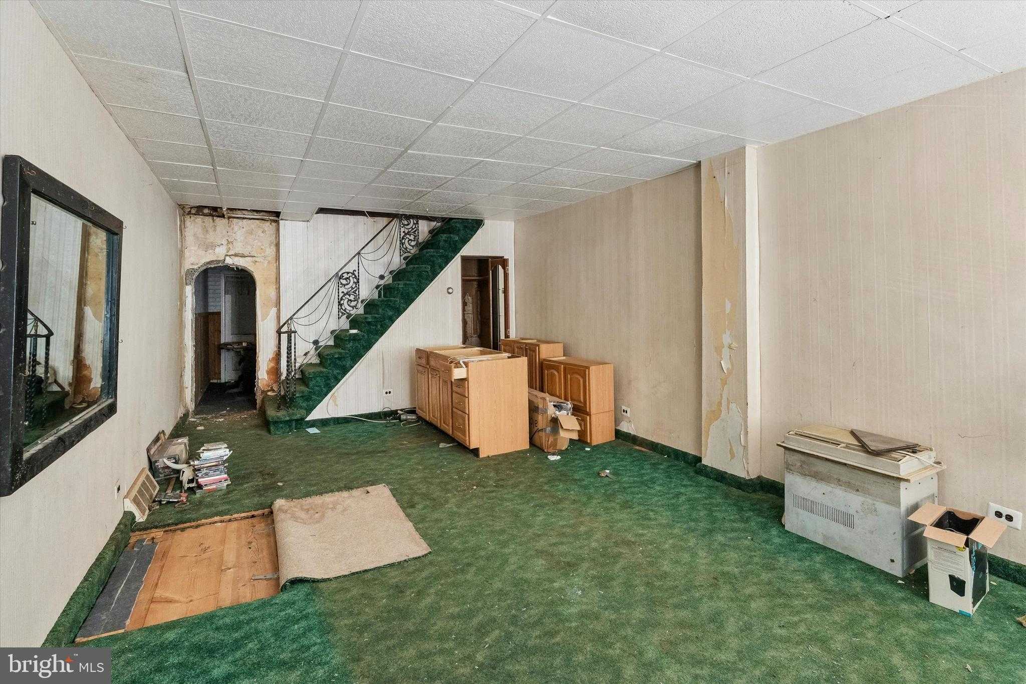 1931 E Albert St photo 3