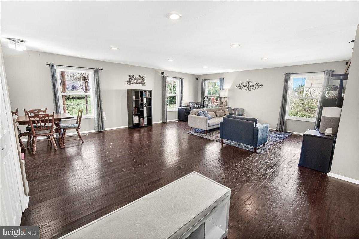 15721 Presswick Ln photo 20