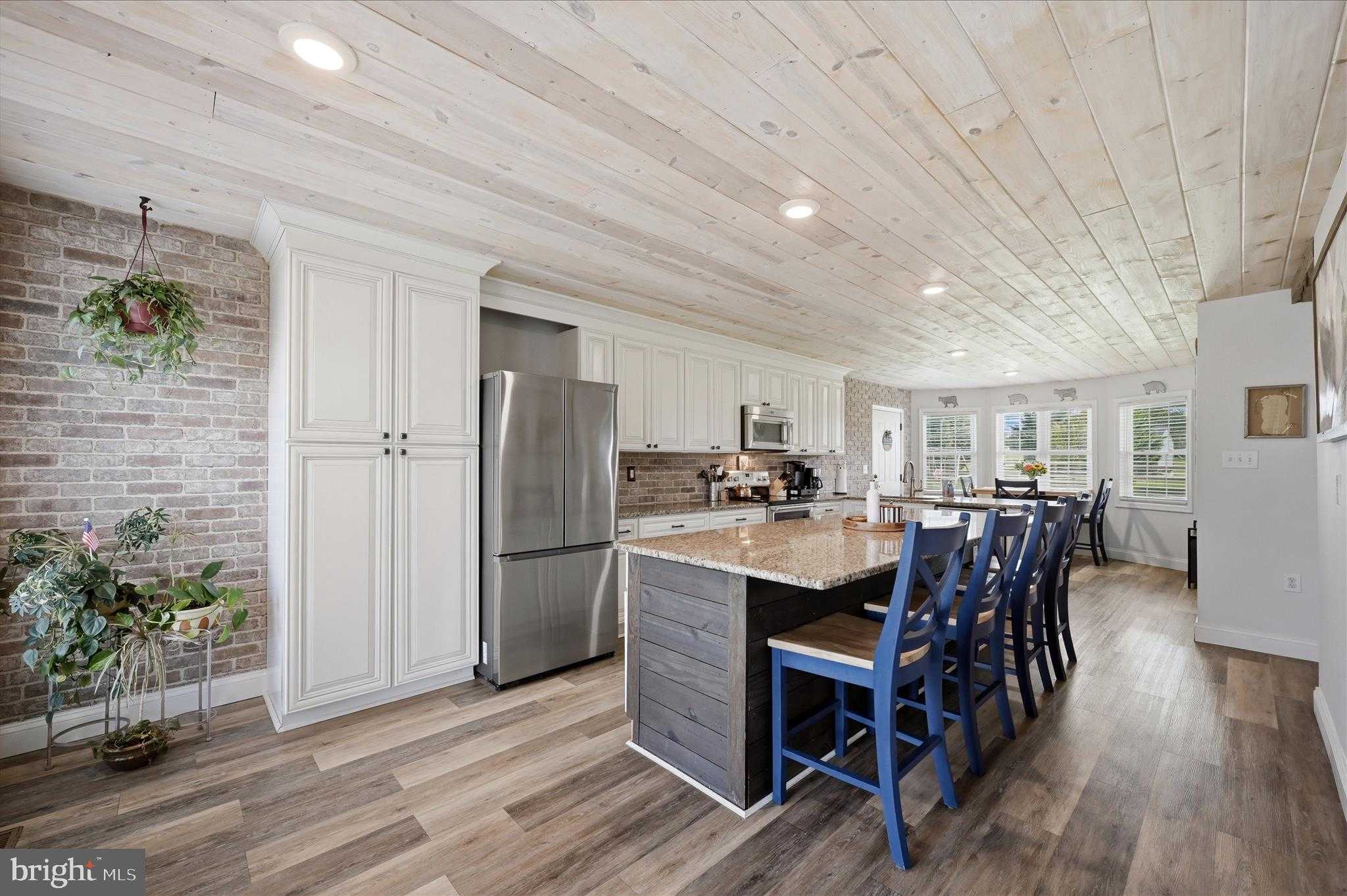 554 Cherry Hill Farm Dr photo 8