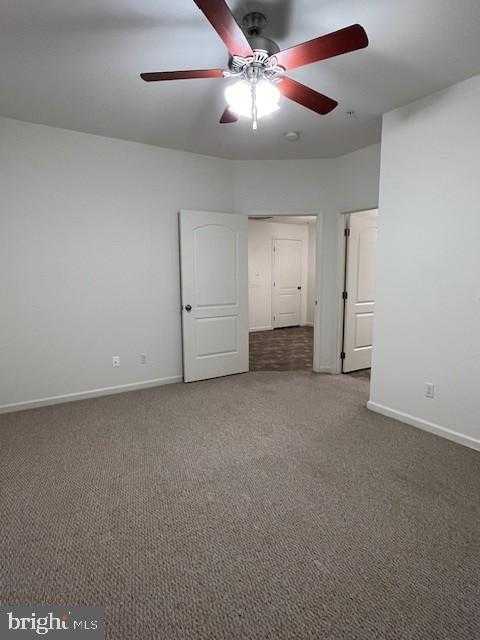 575 Hometowne Ter photo 11