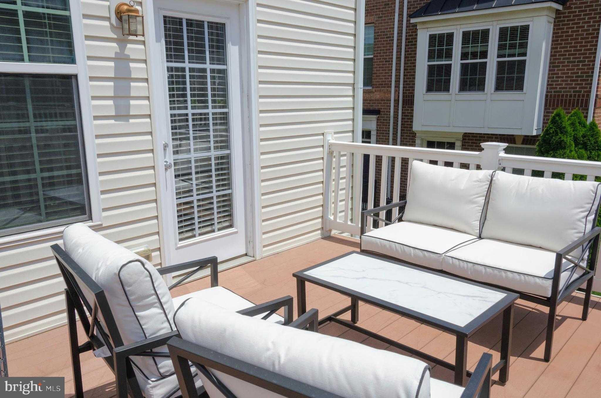 737 S Macon St photo 25