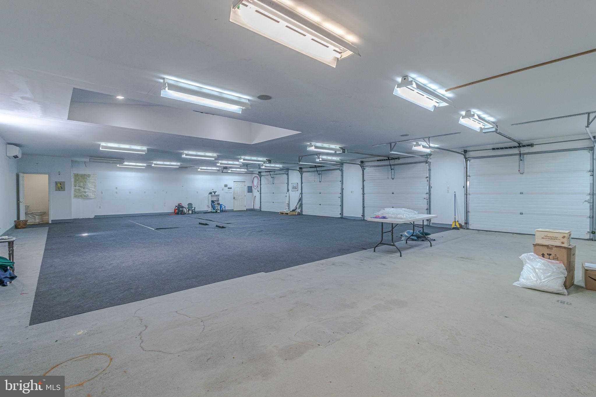 864 Fleeton Rd photo 24