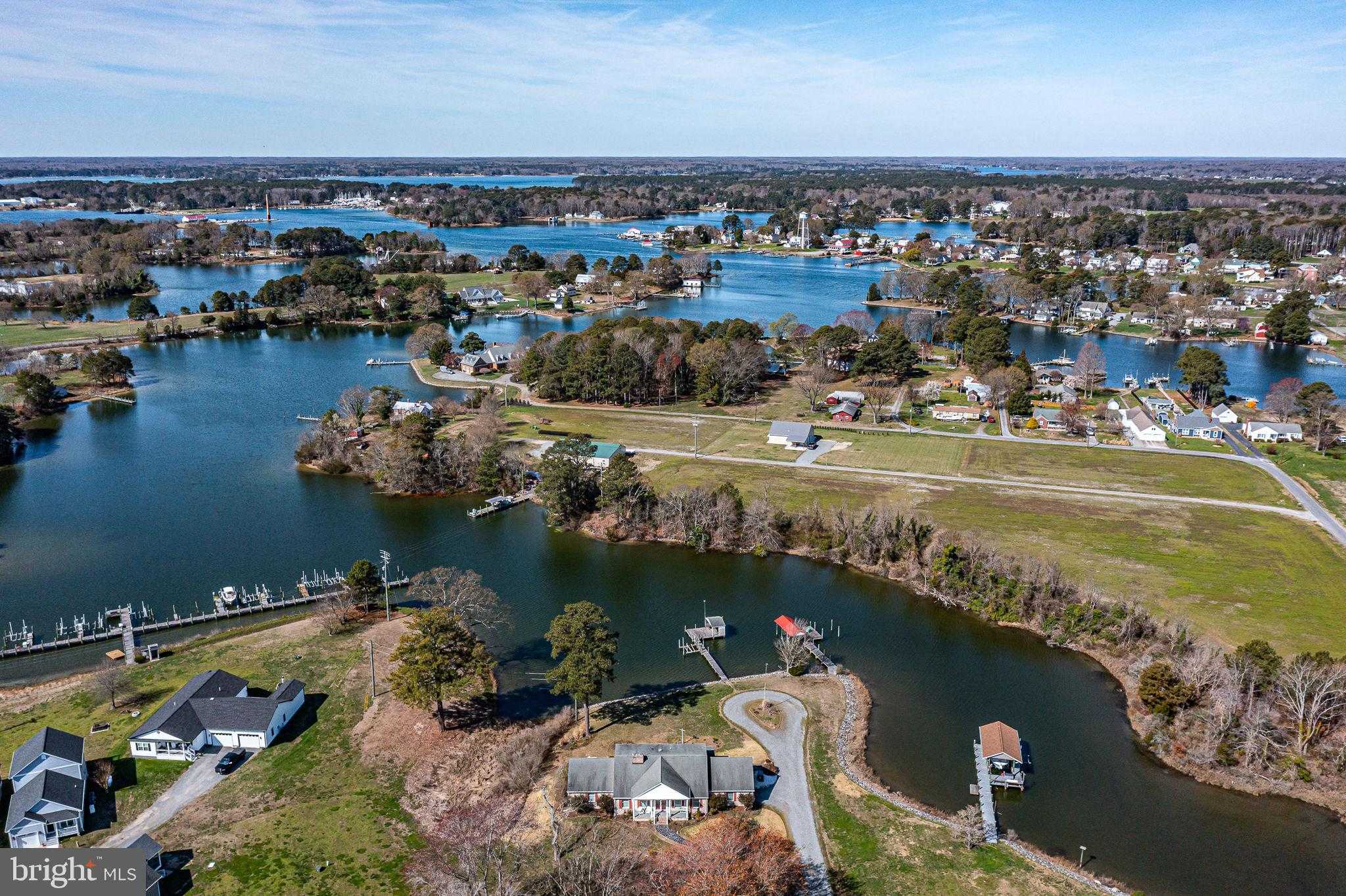 864 Fleeton Rd photo 5