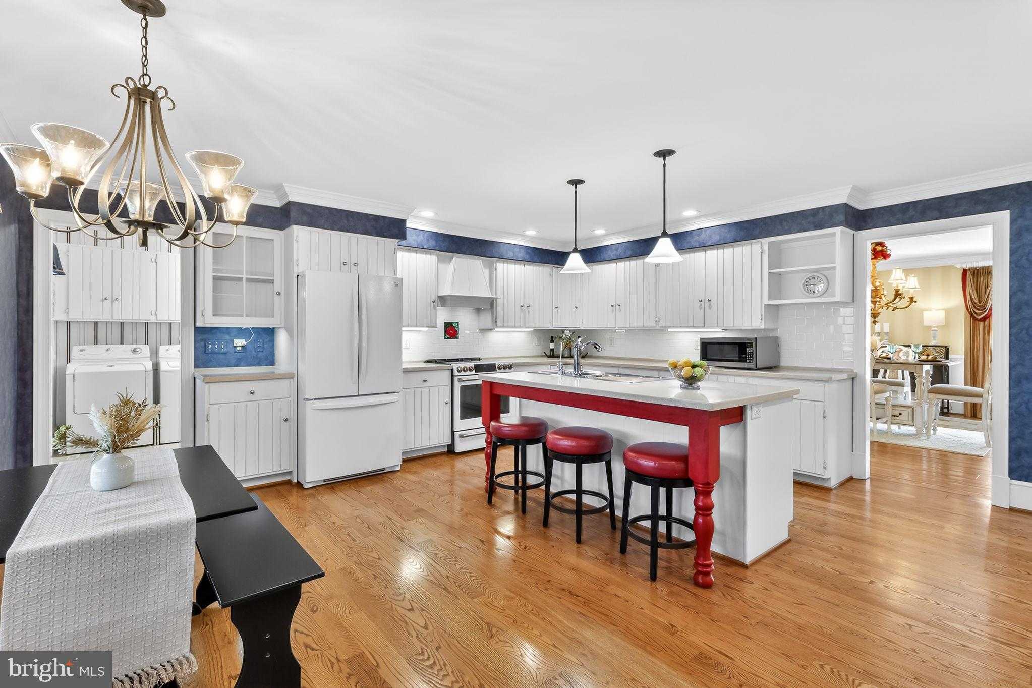 864 Fleeton Rd photo 6