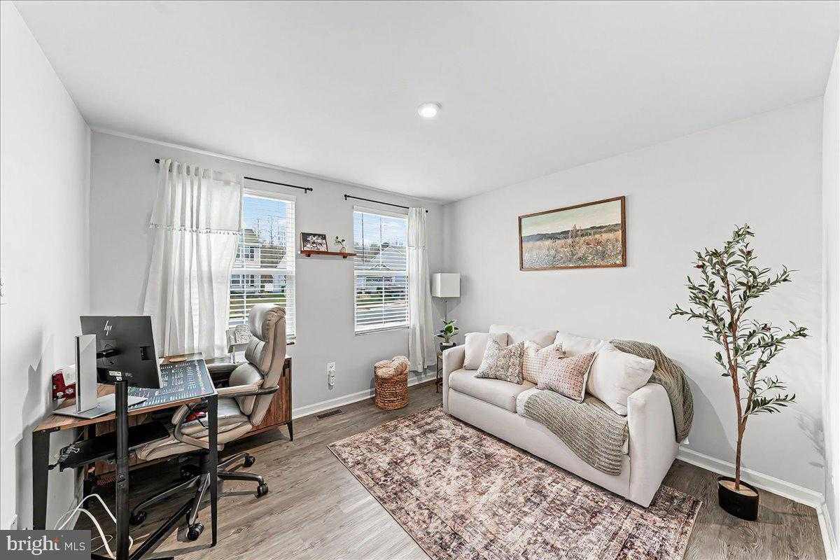 86 Goldspire Dr photo 25