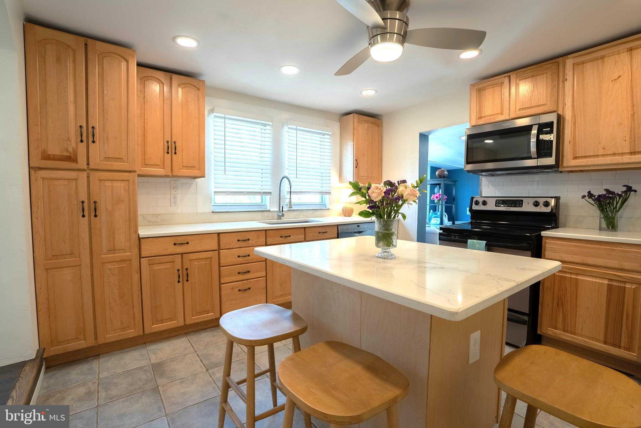 615 Solly Ave photo 14