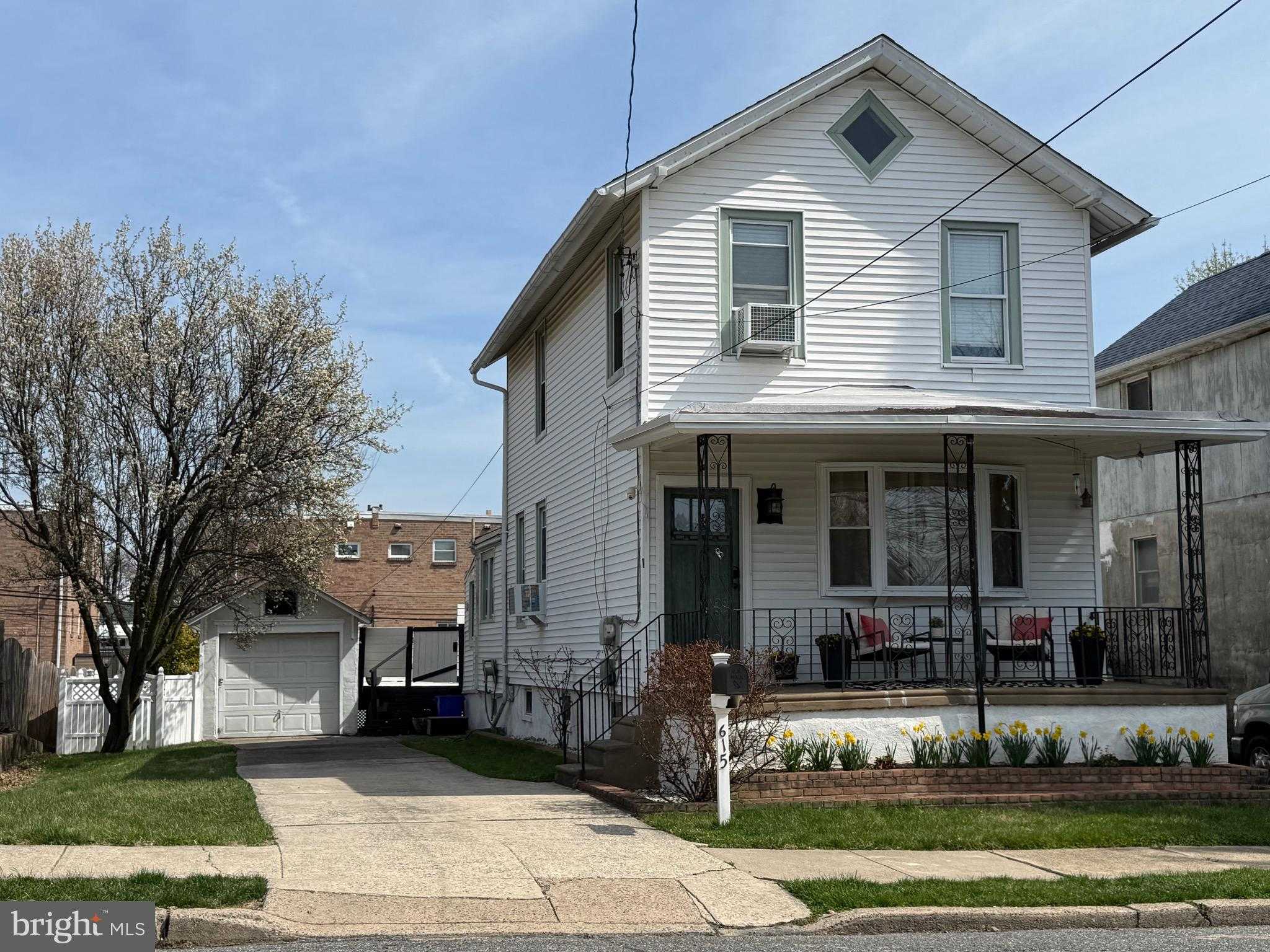 615 Solly Ave photo 58