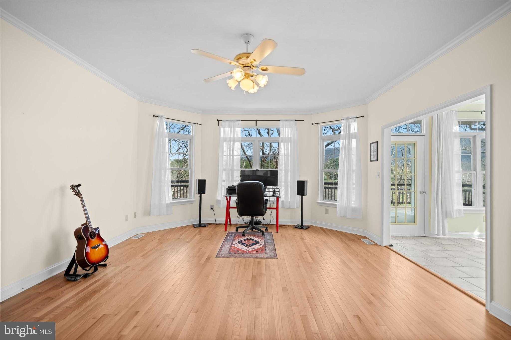 74 Manor Dr photo 14