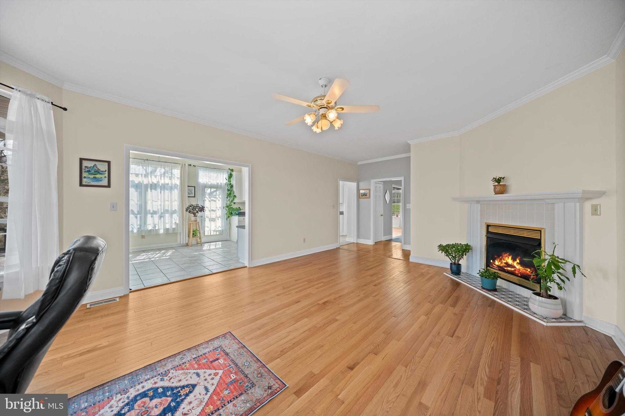 74 Manor Dr photo 15