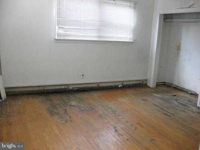 1025 Scott Ave photo 16