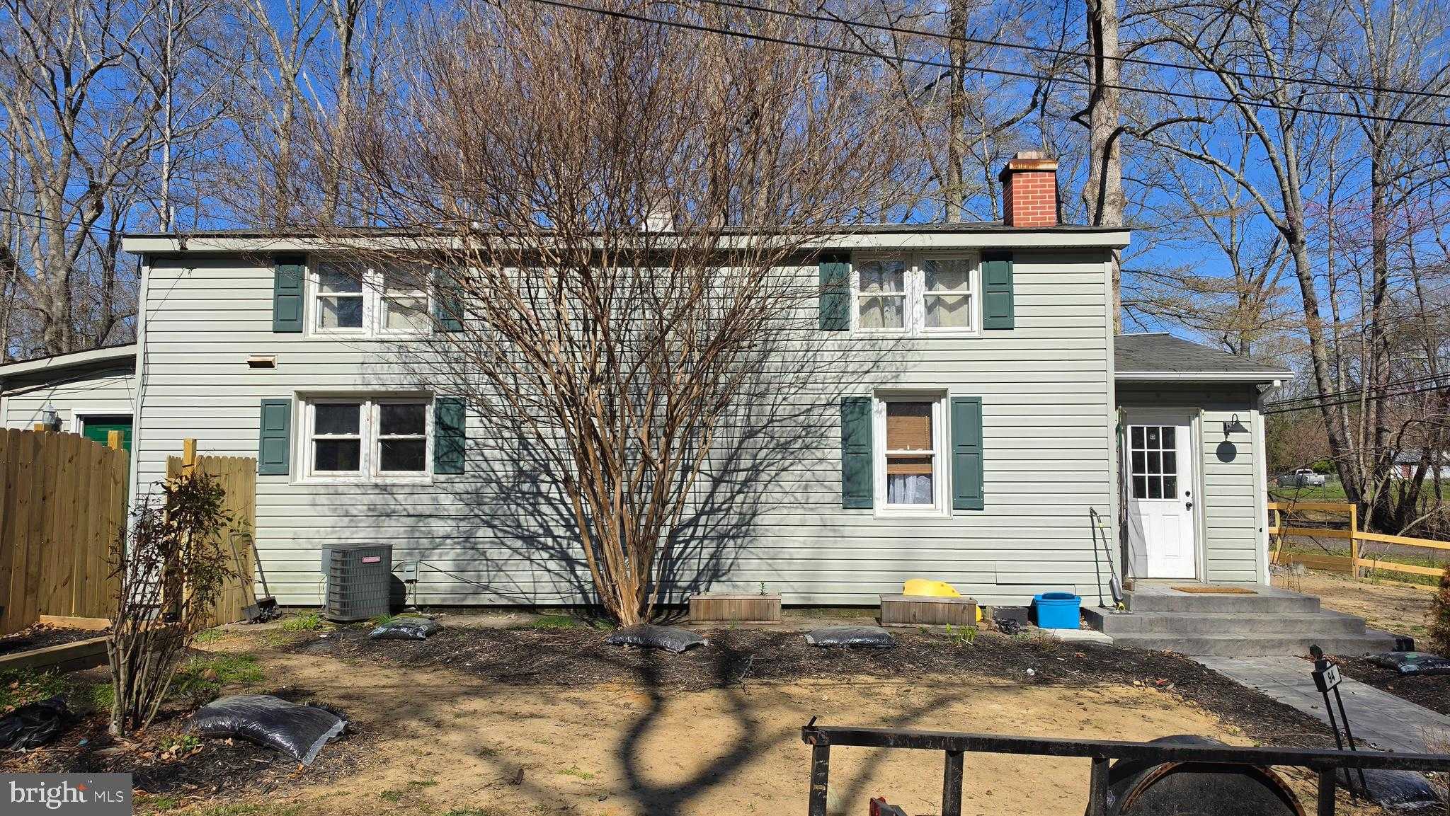 94 Woodstock Ln photo 2