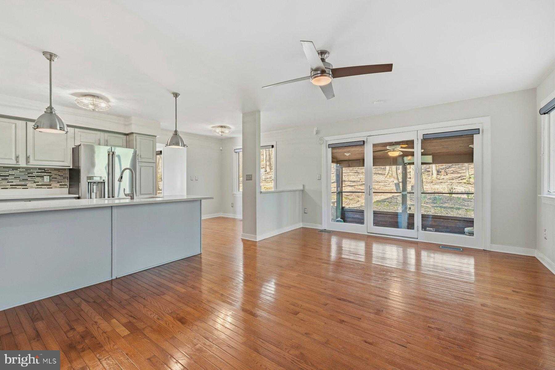 6806 Forest Park CT photo 18