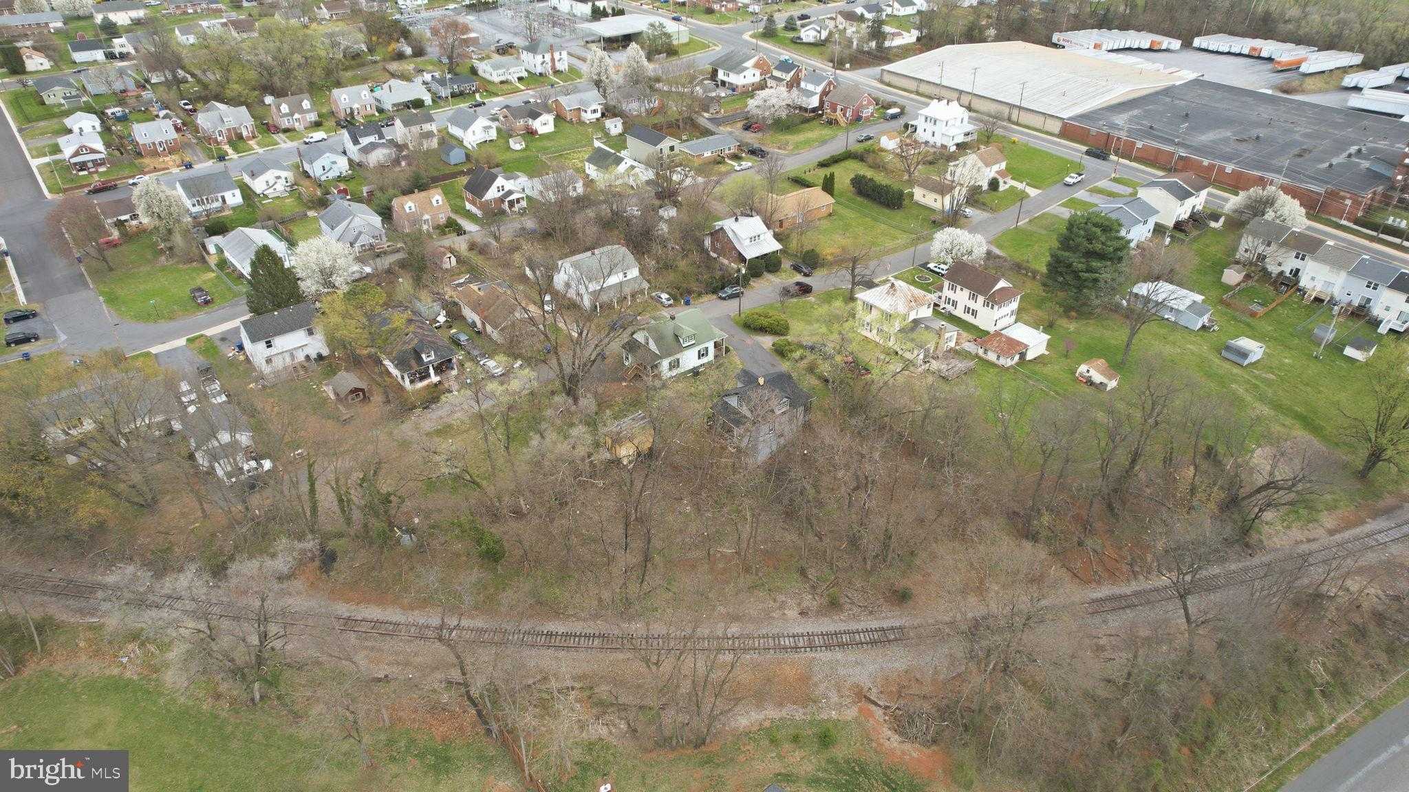 630 Midland Ave photo 27