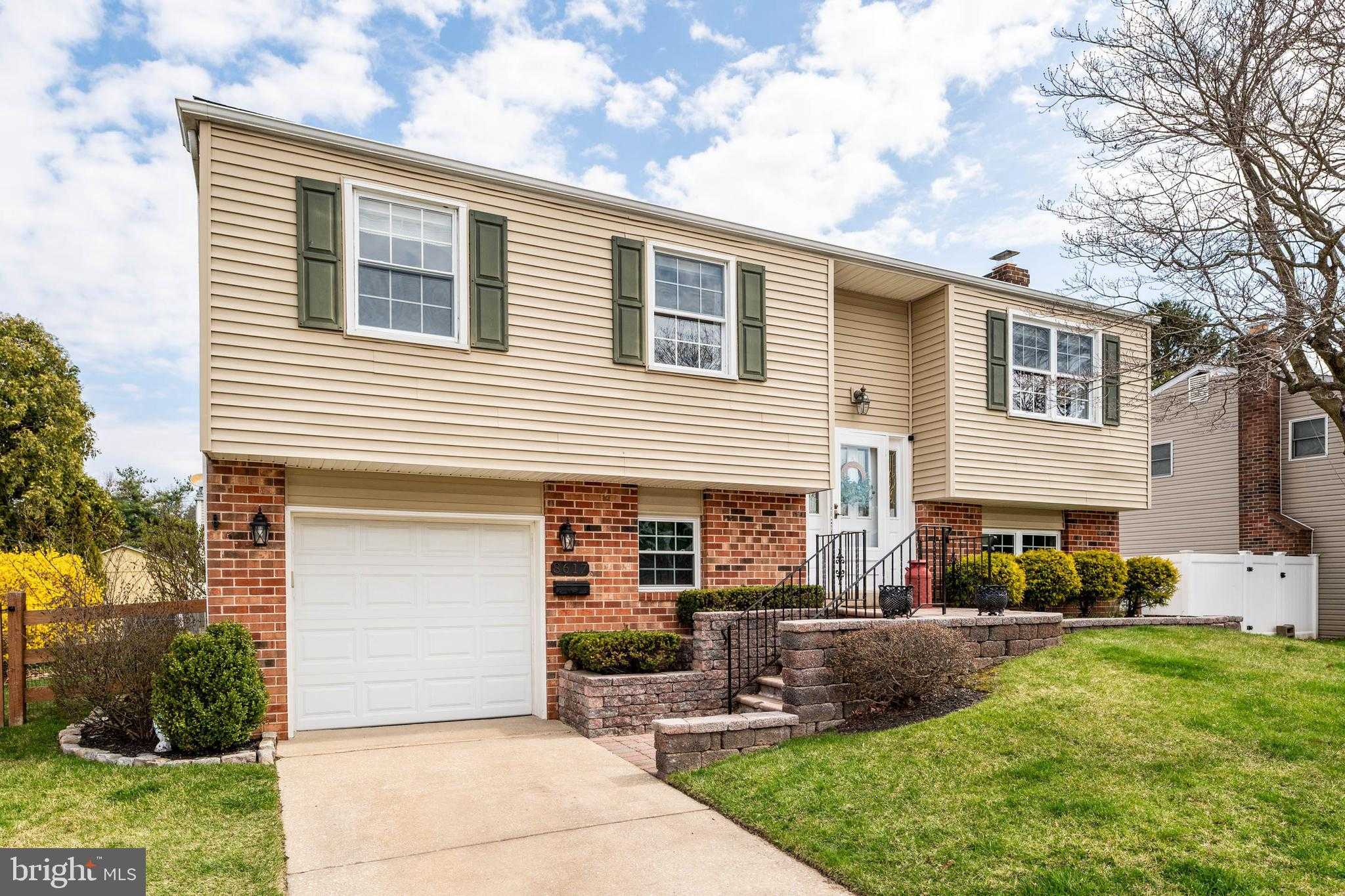 8617 Steeple Dr photo 2