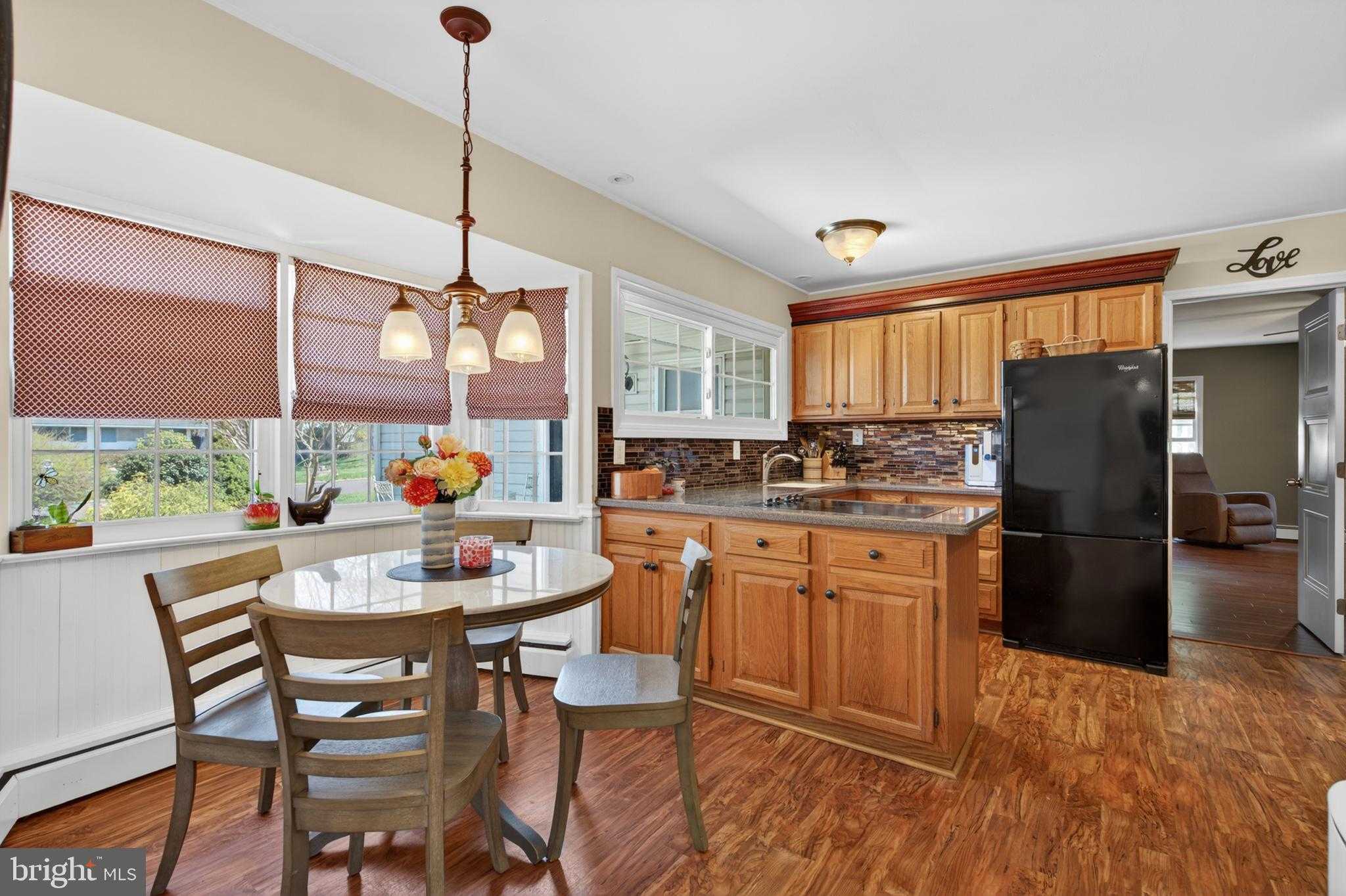 87 Flamehill Rd photo 13