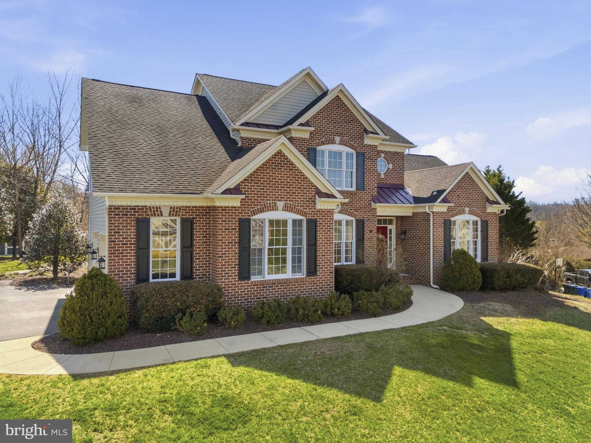 2019 Twin Lakes Dr photo 2